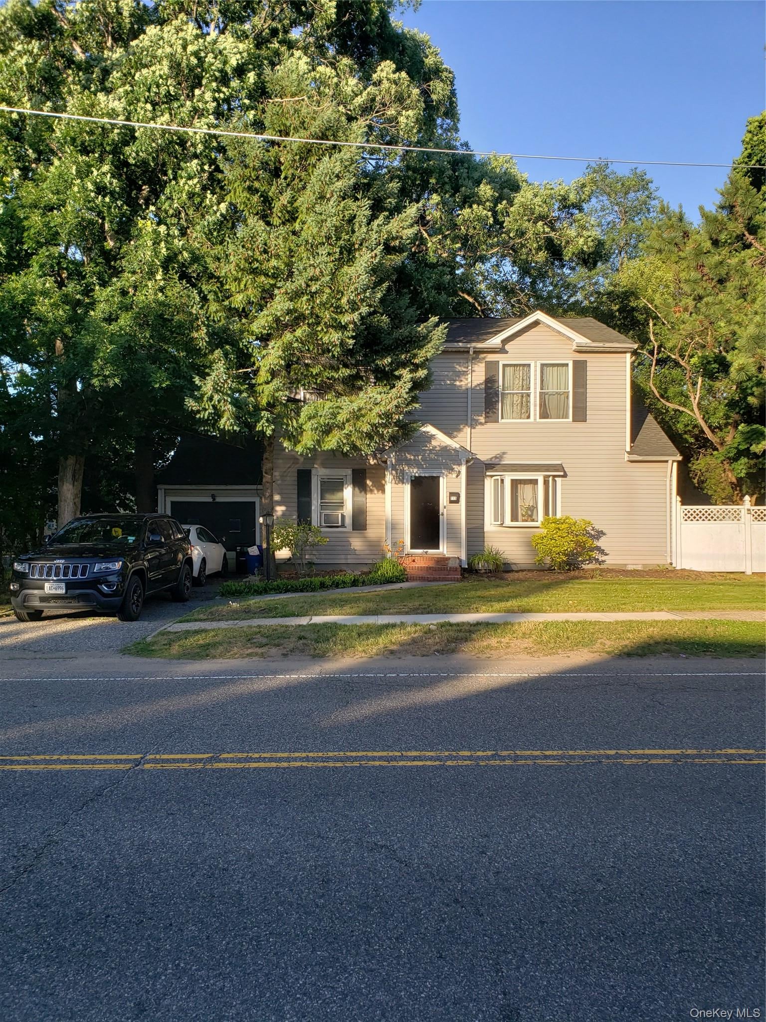 715 County Line Road — photo