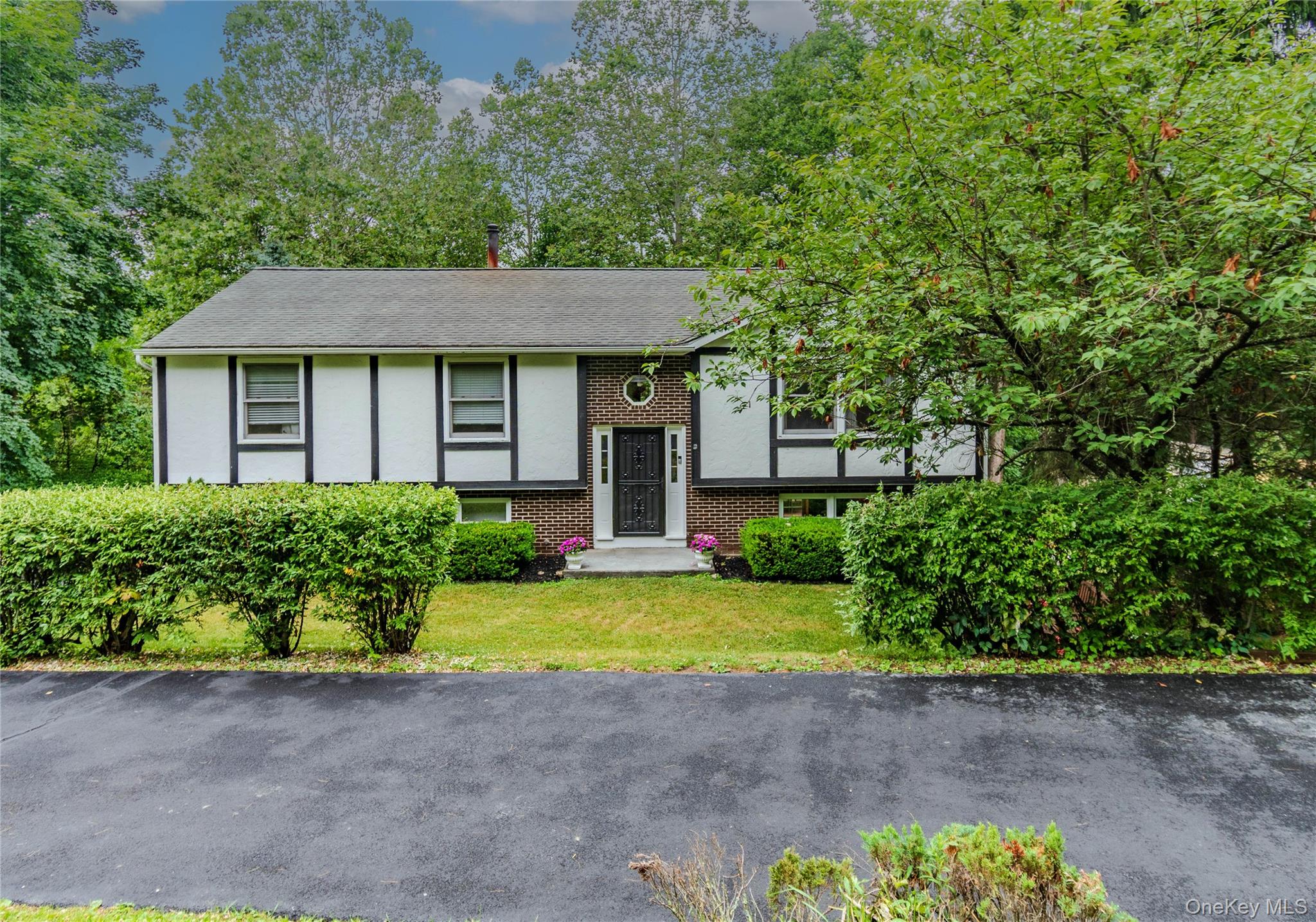7 Colleen Lane — photo