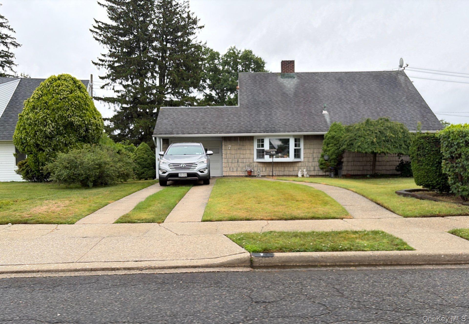 7 Mockingbird Lane — photo