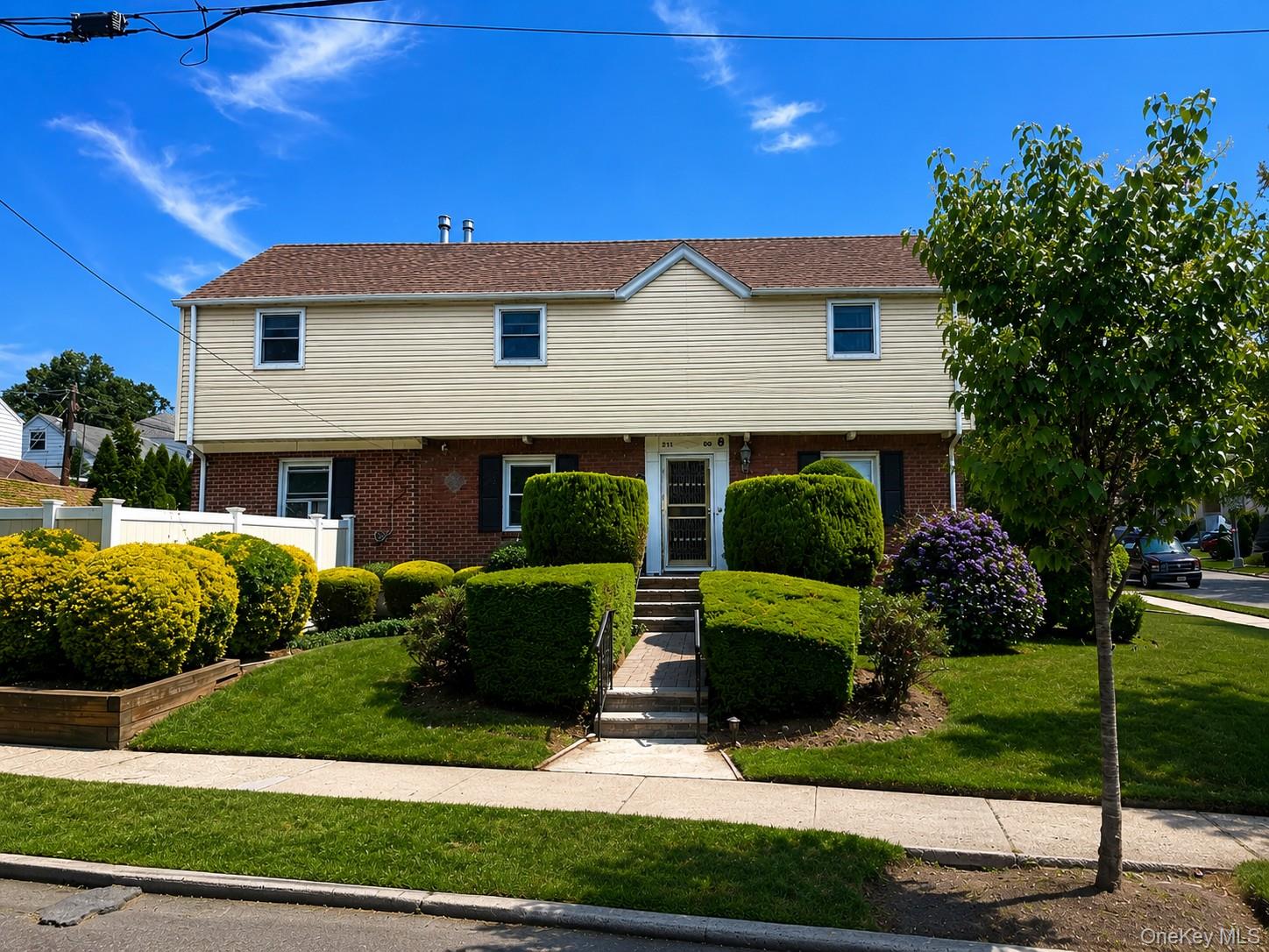 21104 Richland Avenue — photo