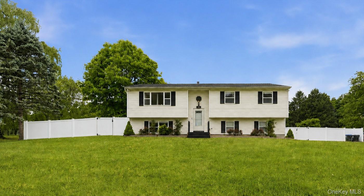 11 Chandler Drive — photo