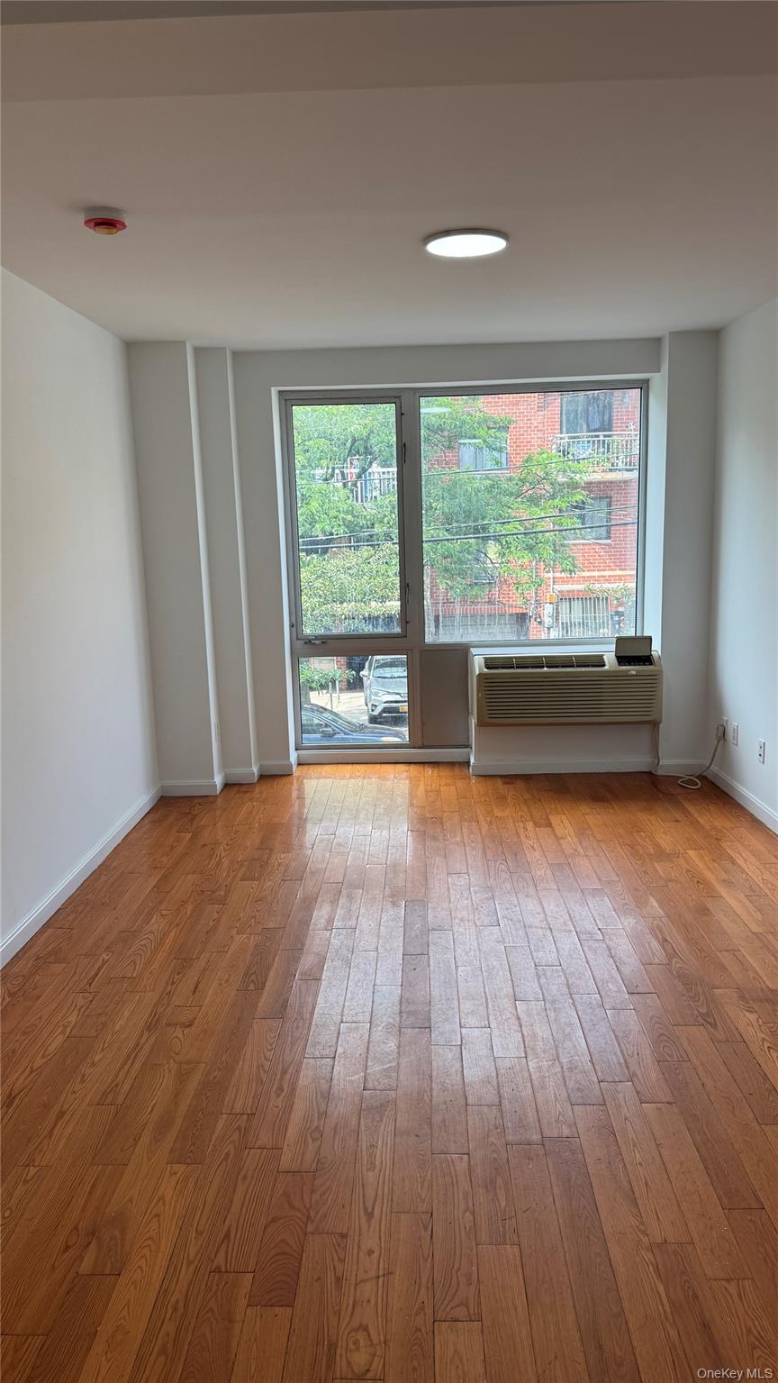 Home in Flushing, NY 11354 — photo 2