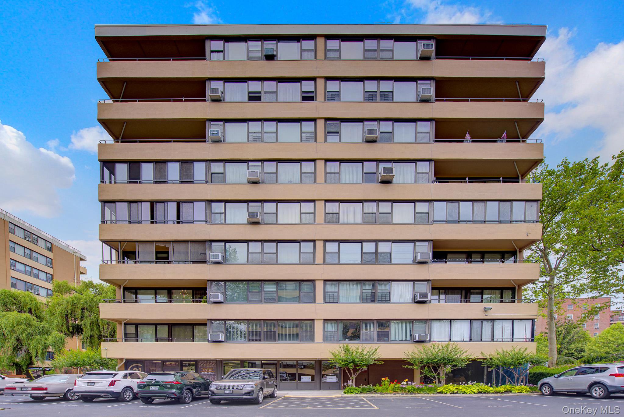 166-10 Powells Cove Boulevard 2C — photo