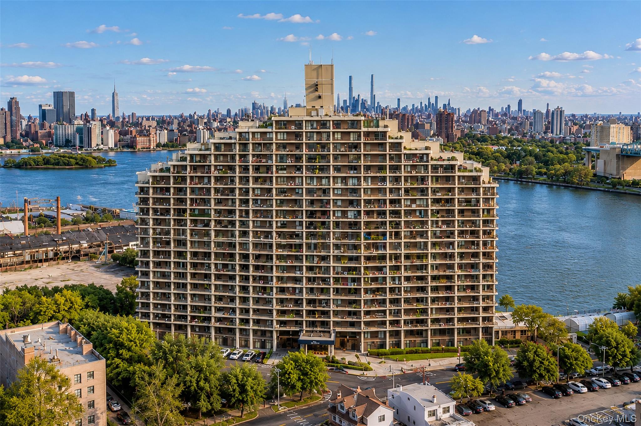 25-40 Shore Boulevard 15Q — photo