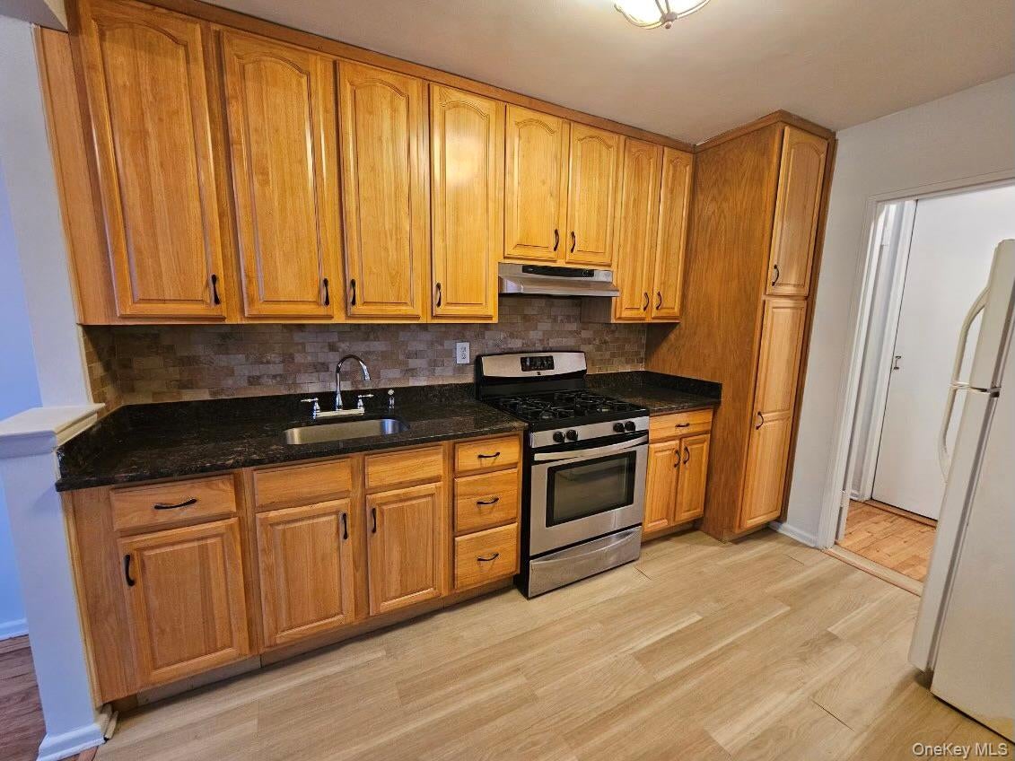 151-05 Cross Island Parkway 3E — photo