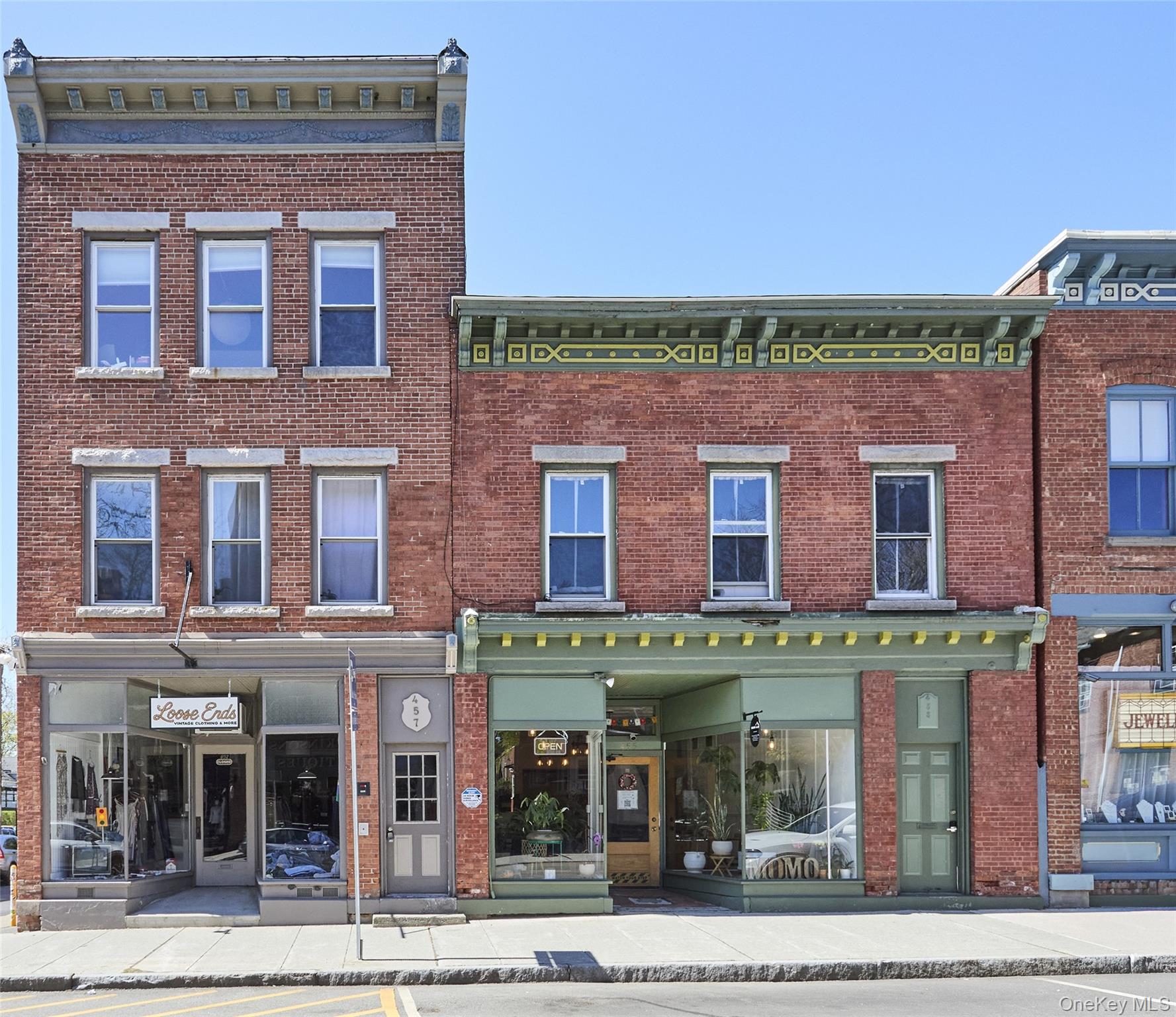 457 Main St Apt 4 — photo