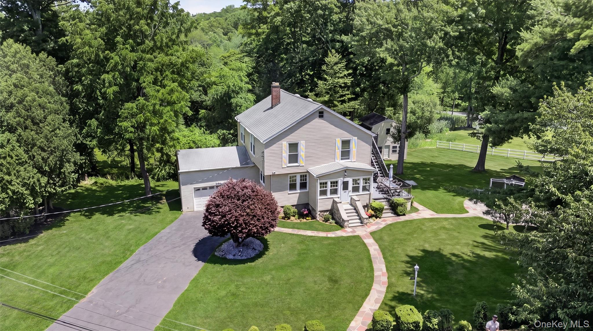 3112 Donald Court — photo