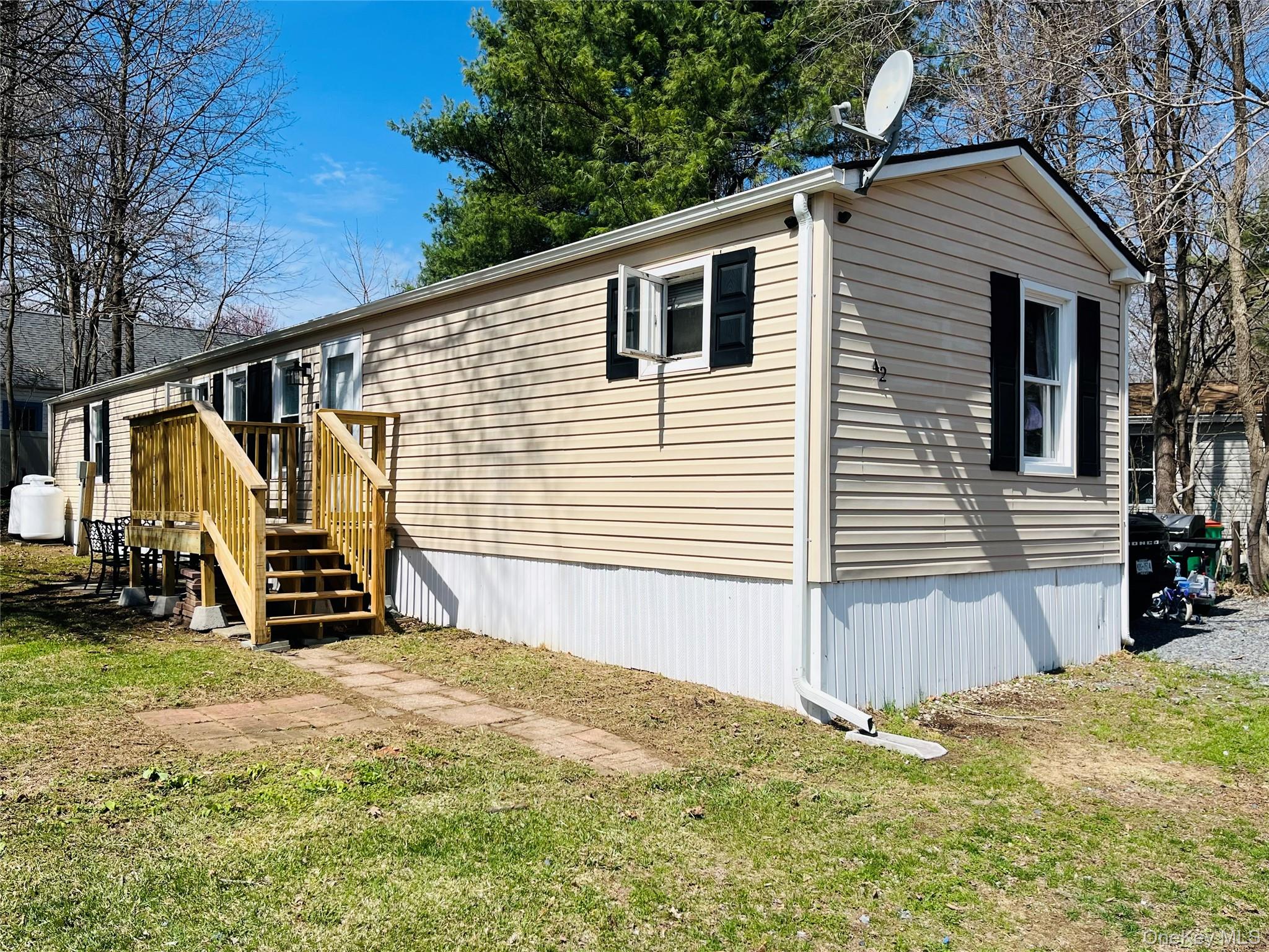 723 Beekman Road 42 — photo