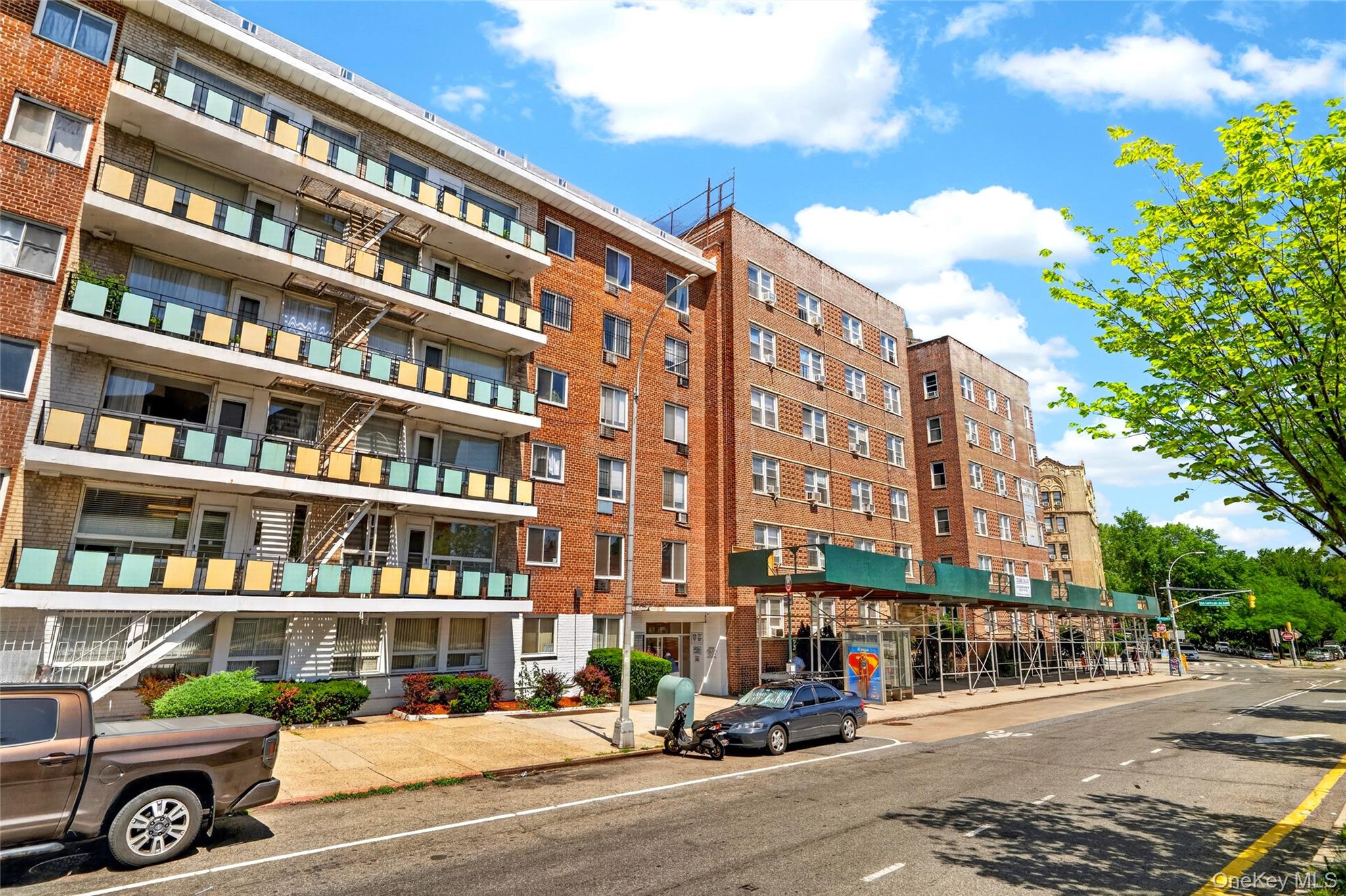 3201 Grand Concourse 6M — photo