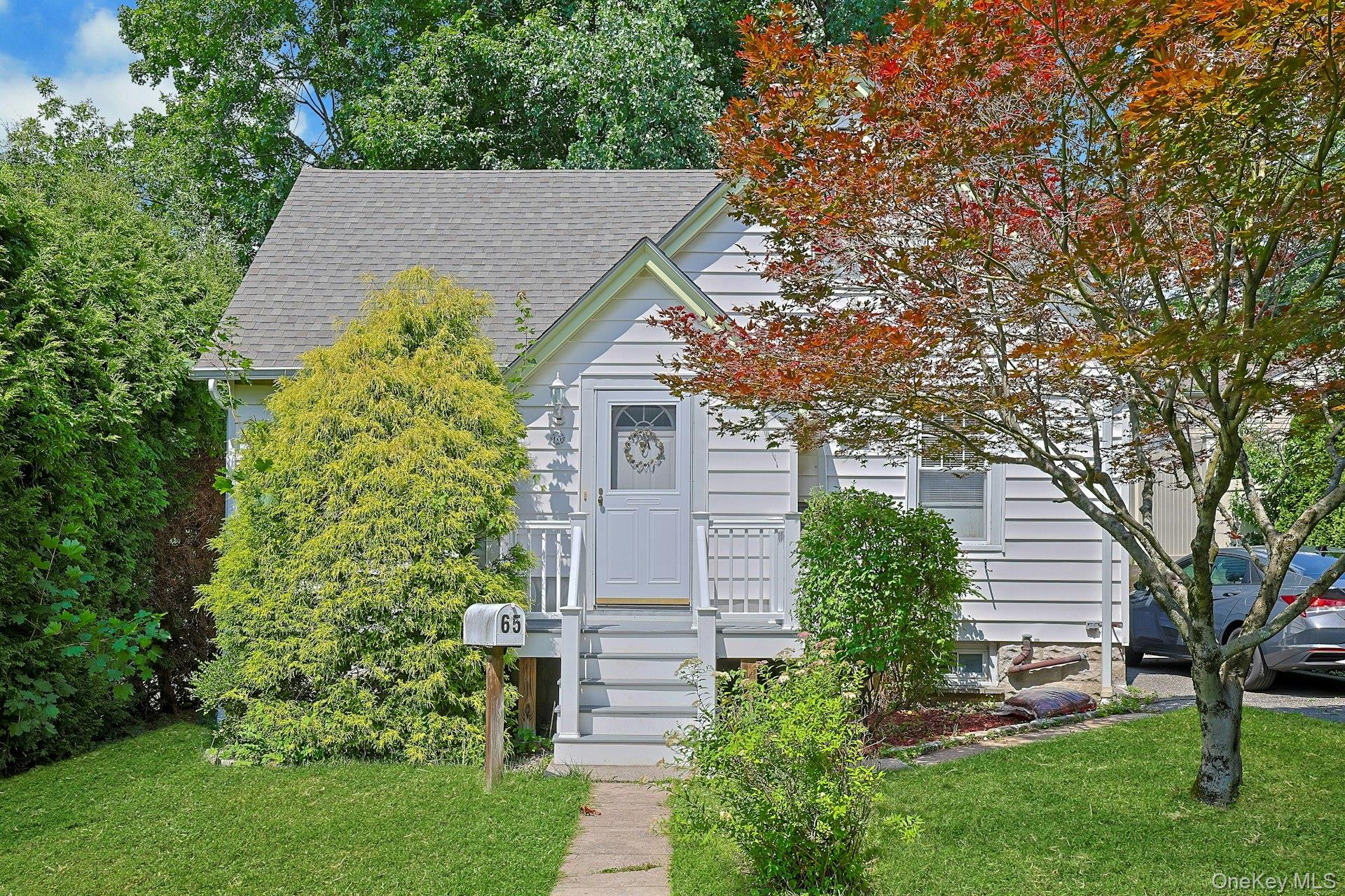 65 Laurel Place — photo