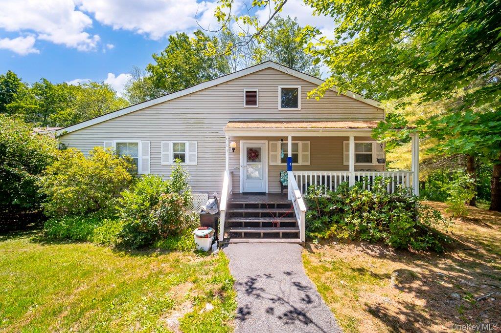 6 Racine Court — photo