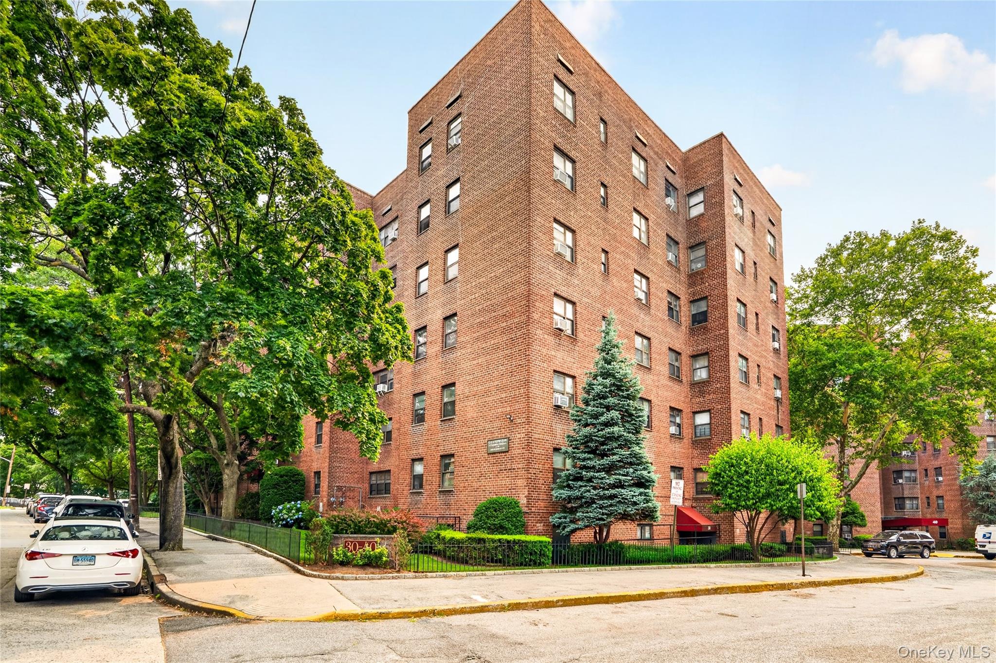 30 Fleetwood Avenue 4F — photo