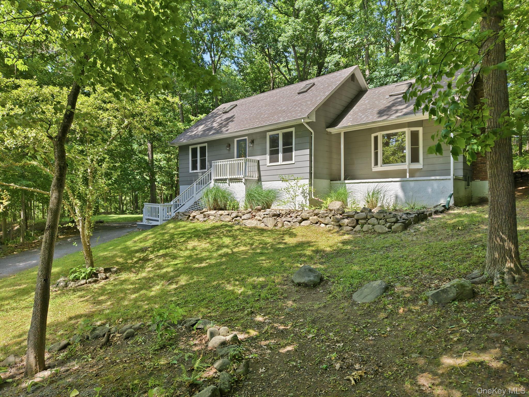 3 Dogwood Hollow — photo