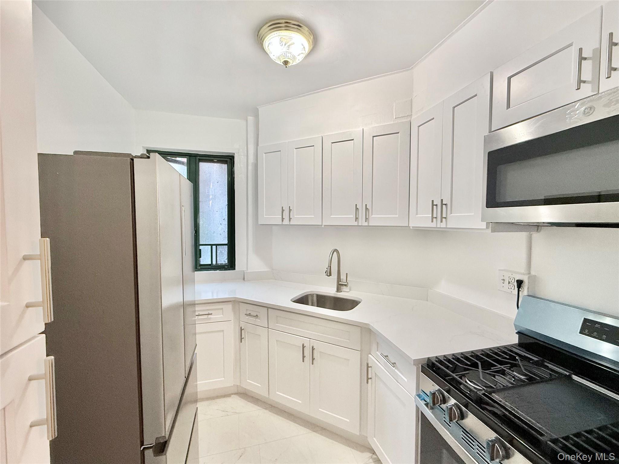 1651 Metropolitan Avenue Mb — photo