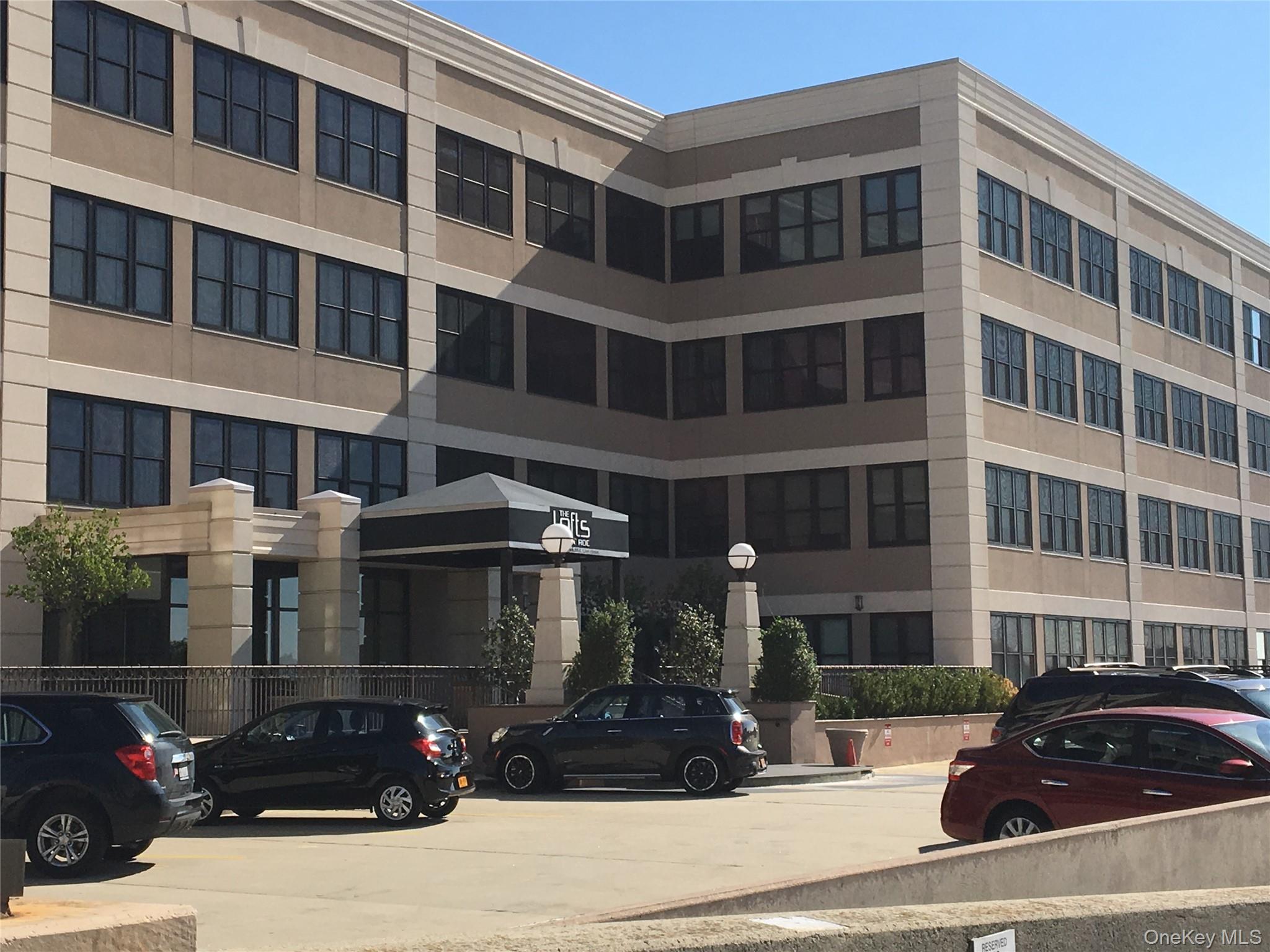 100 New Roc City Place 204 — photo