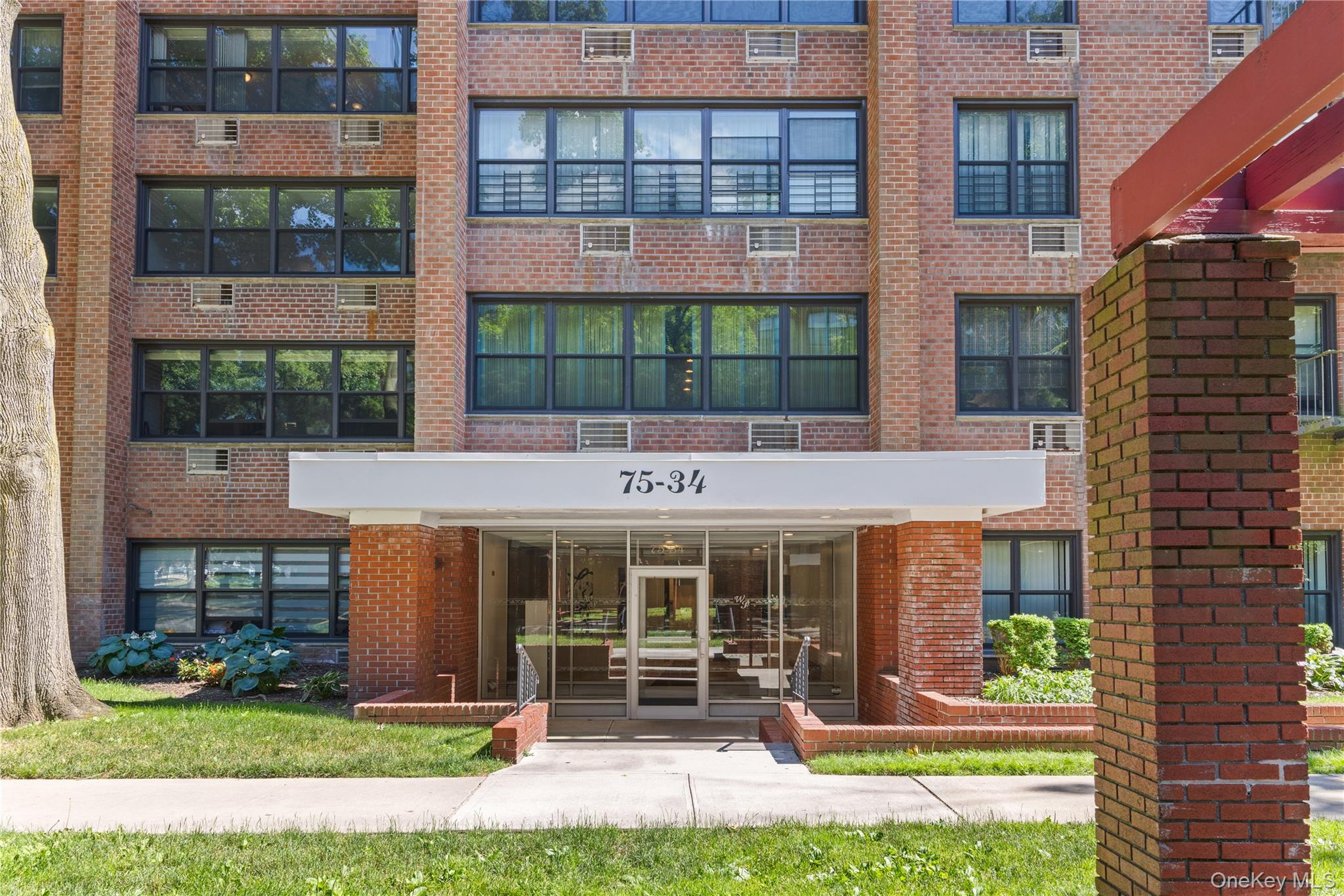 75-34 Bell Boulevard Lf — photo