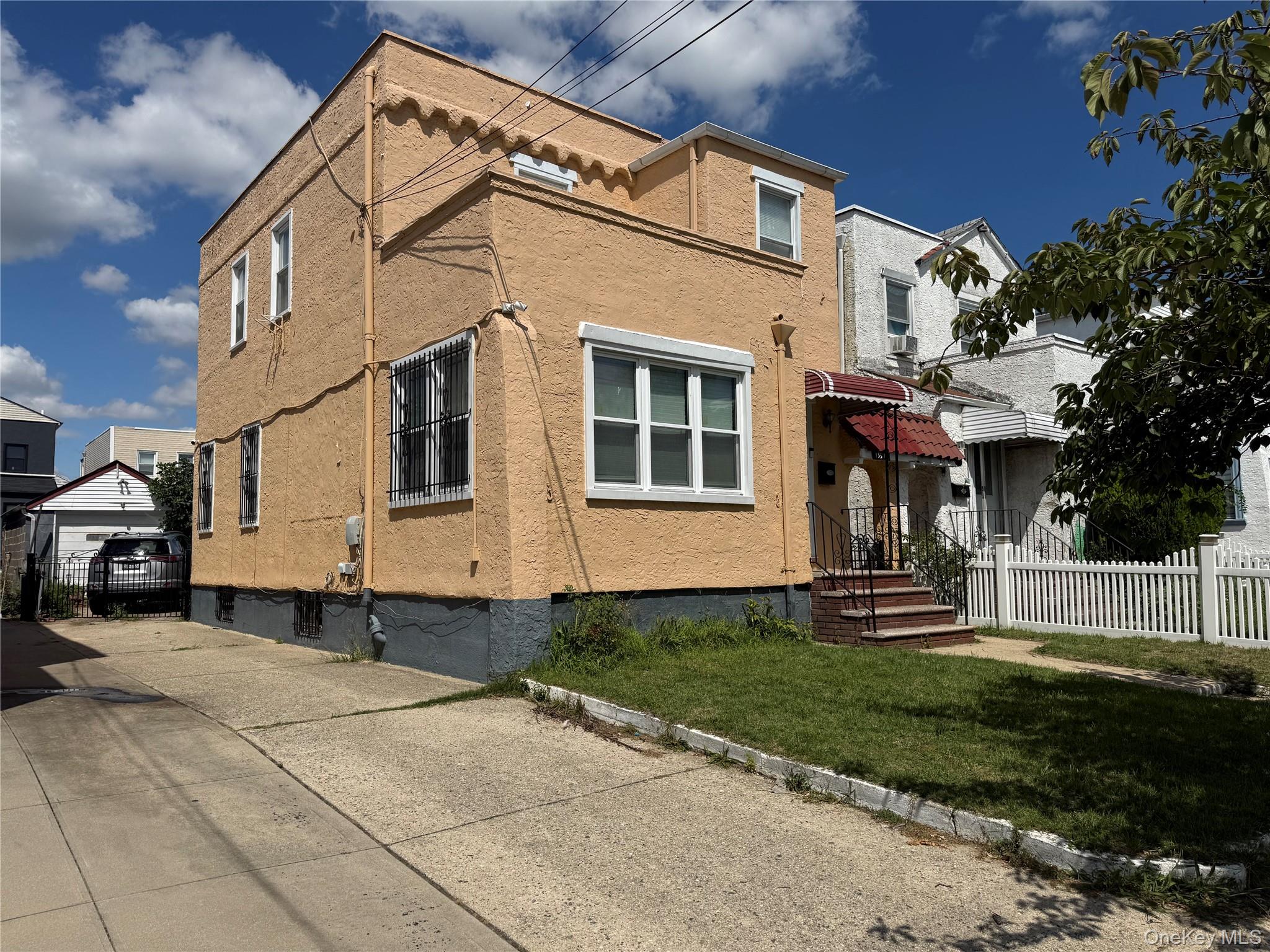135-18 Francis Lewis Boulevard — photo