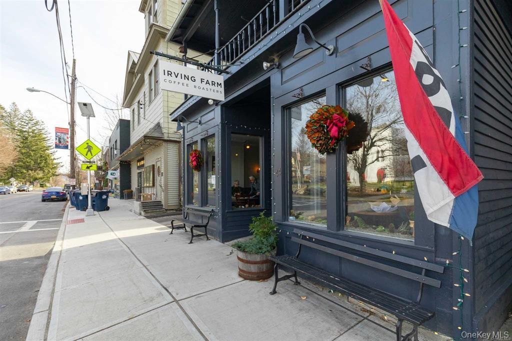 44 Main Street 2 — photo