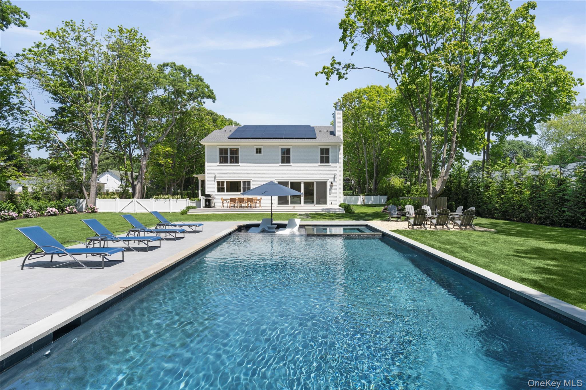 Home in Westhampton, NY 11977 — photo 2