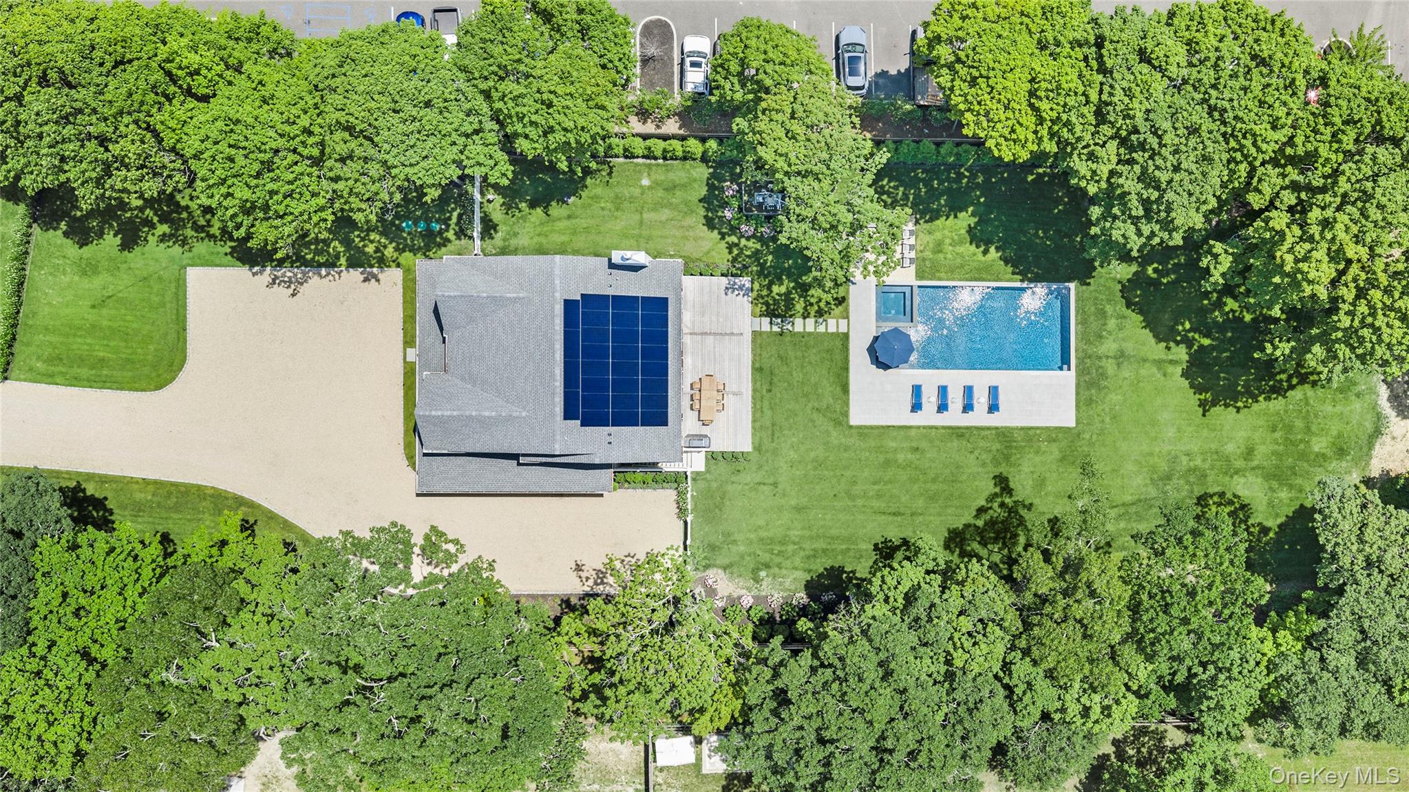 Home in Westhampton, NY 11977 — photo 3
