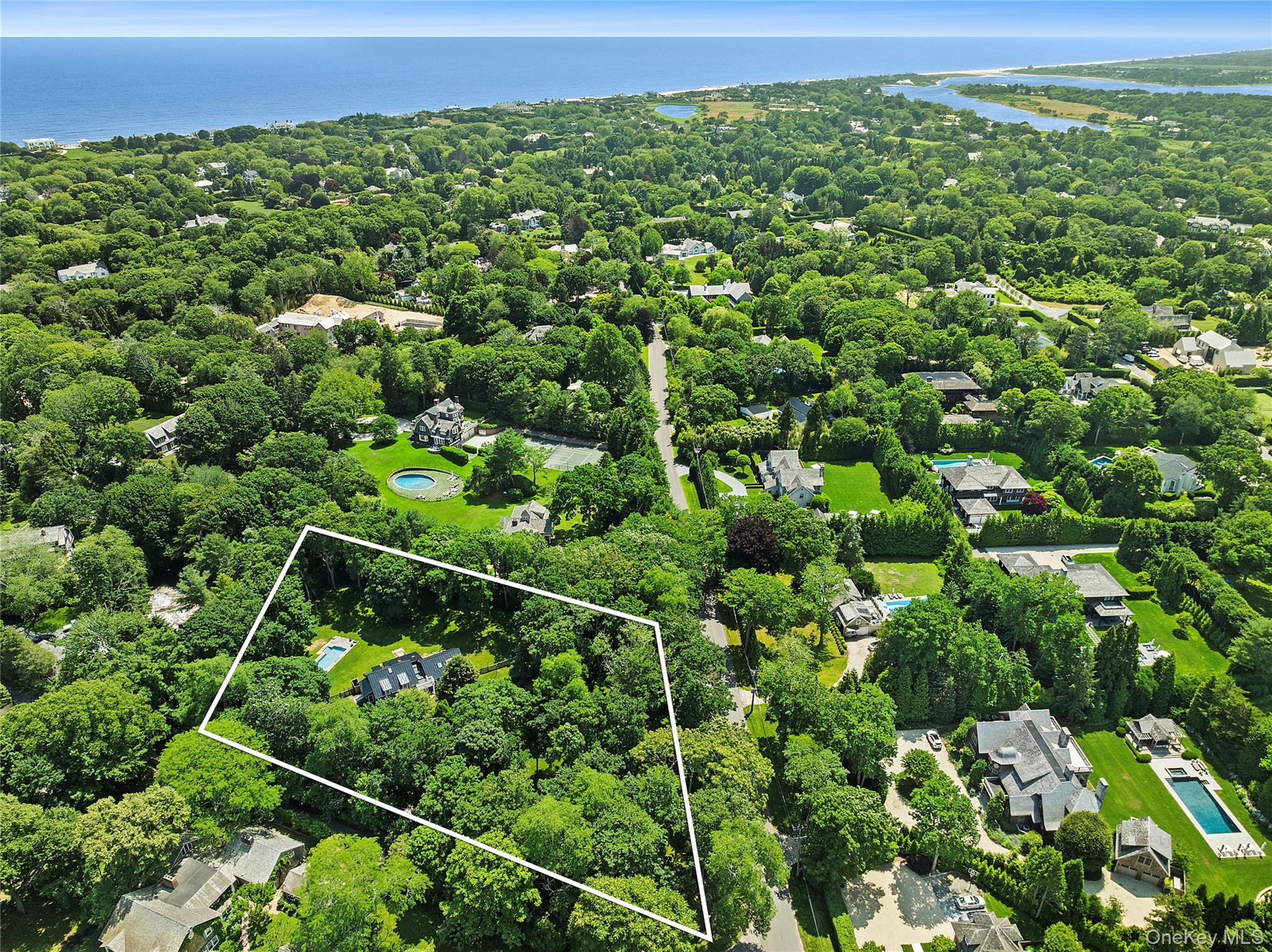 17 Baiting Hollow Road — photo