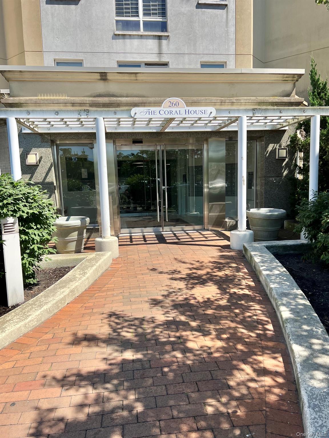 260 Beach 81st Street 3N — photo