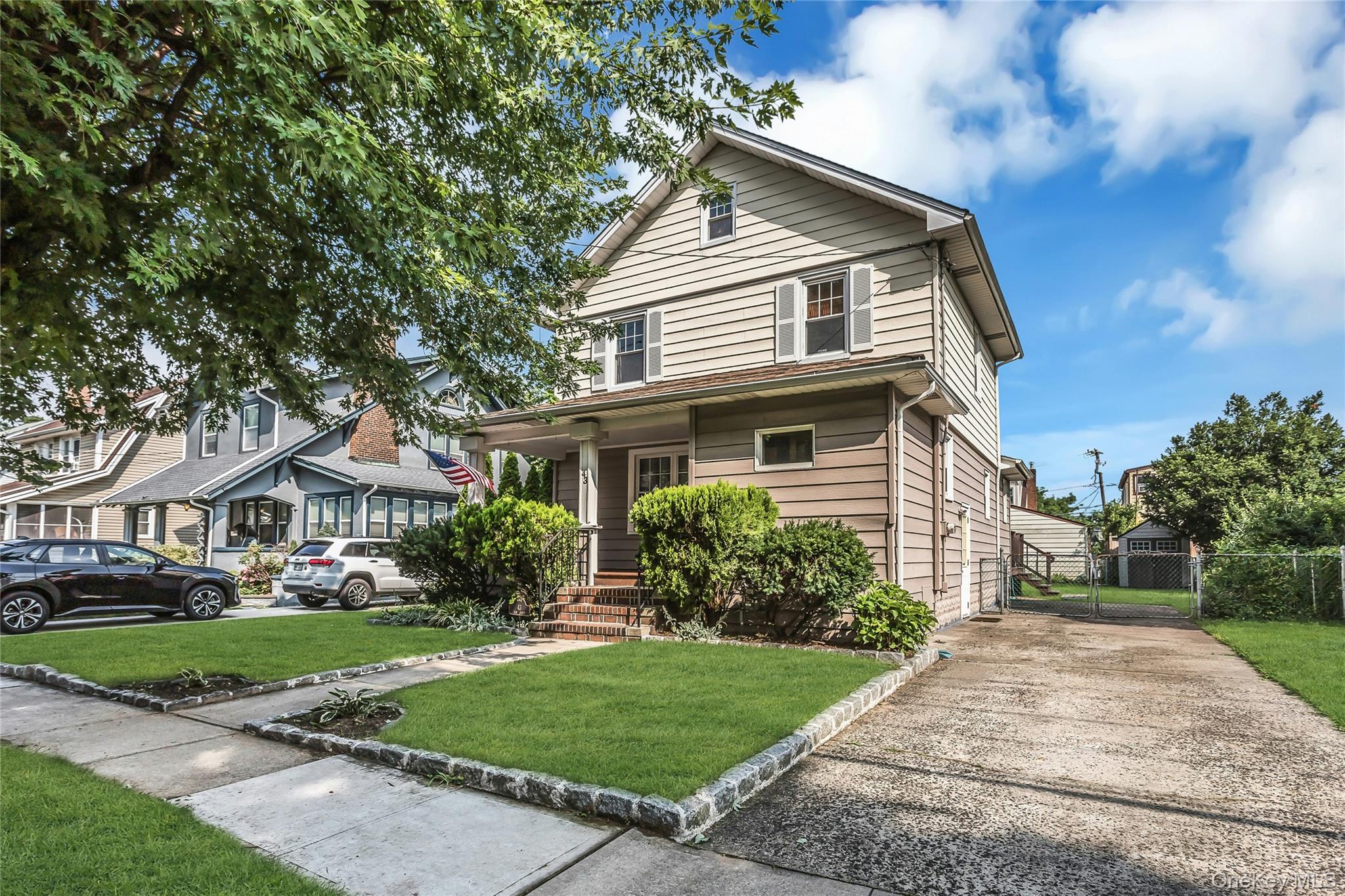 43 Elm Street — photo
