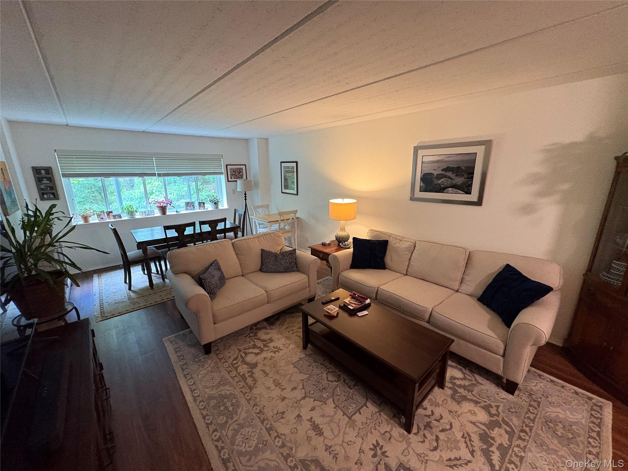 416 Benedict Avenue 4a — photo