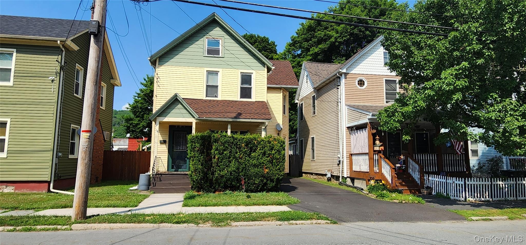 209 W Main Street — photo