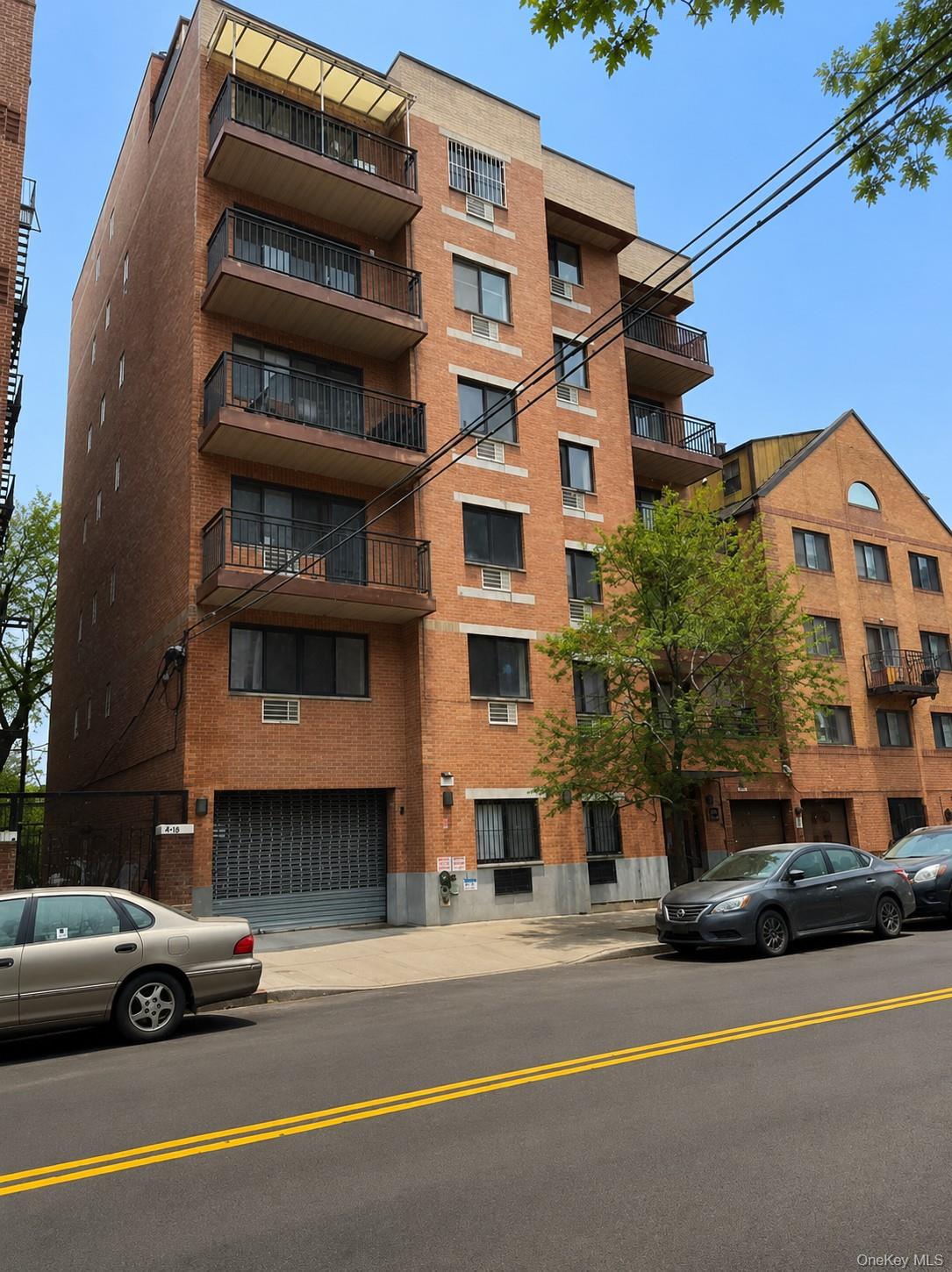 9106 Whitney Avenue 3a — photo