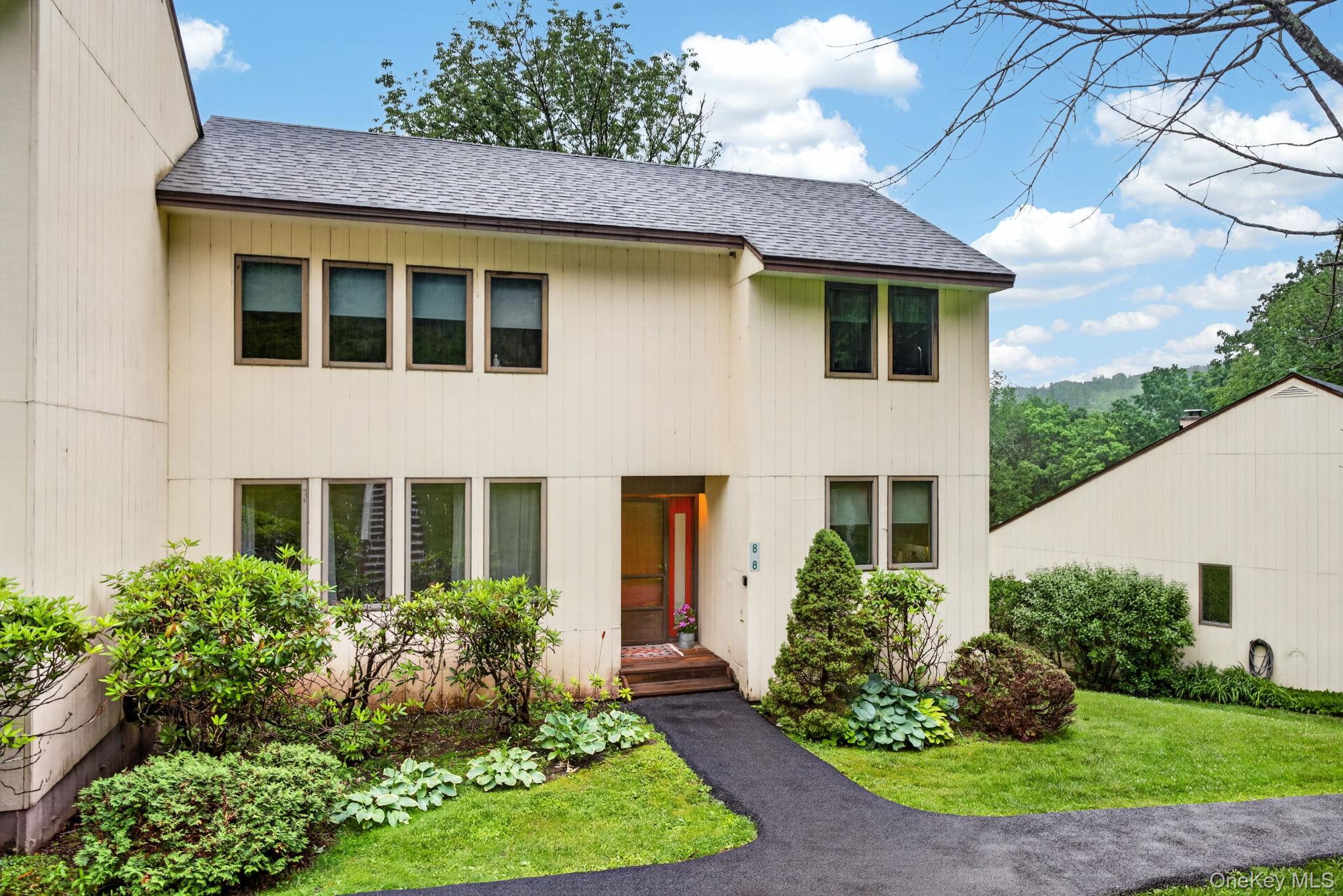 260 Pines Drive 8-8 — photo