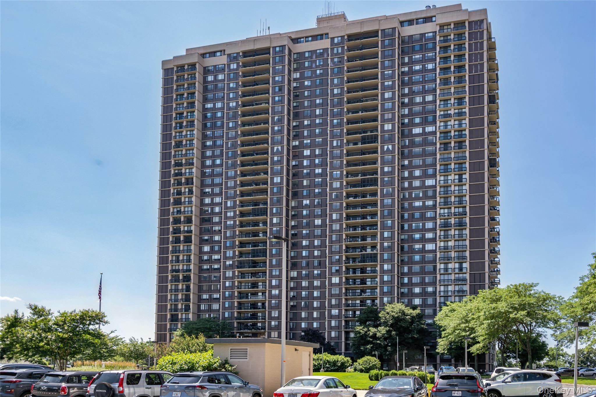 27010 Grand Central Parkway 4H — photo