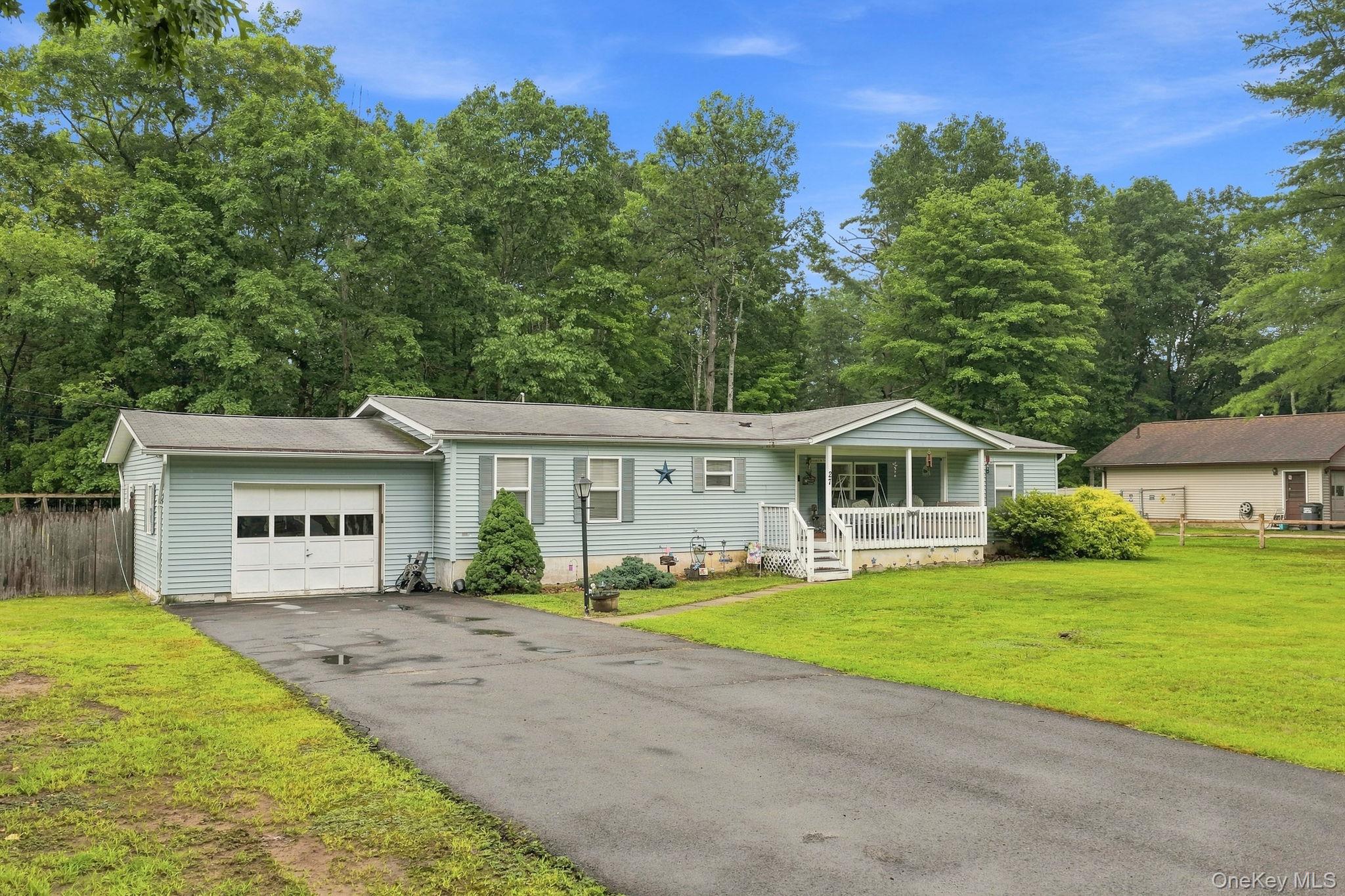 27 Delaware Drive — photo