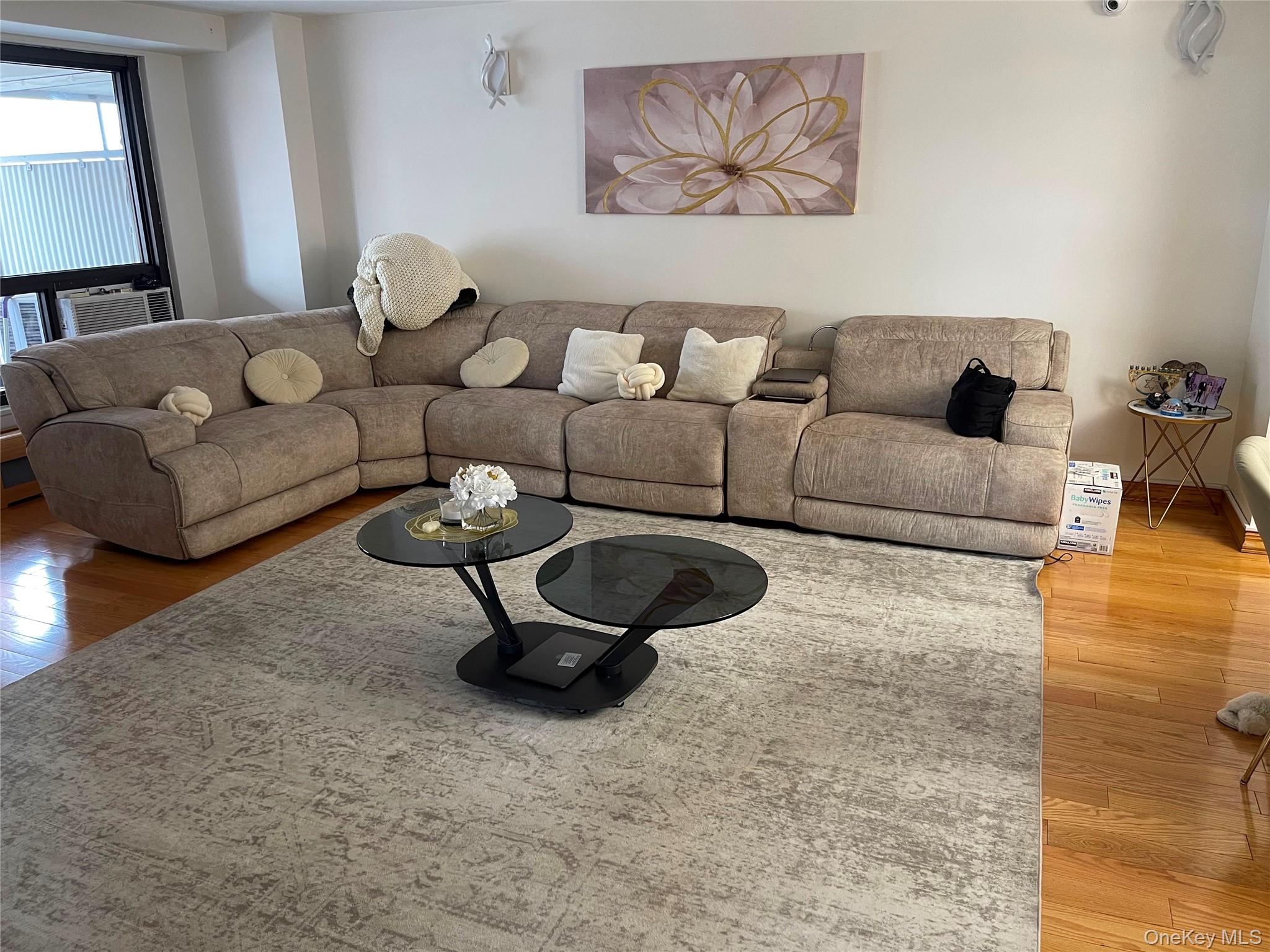 61-35 98th St 10D — photo