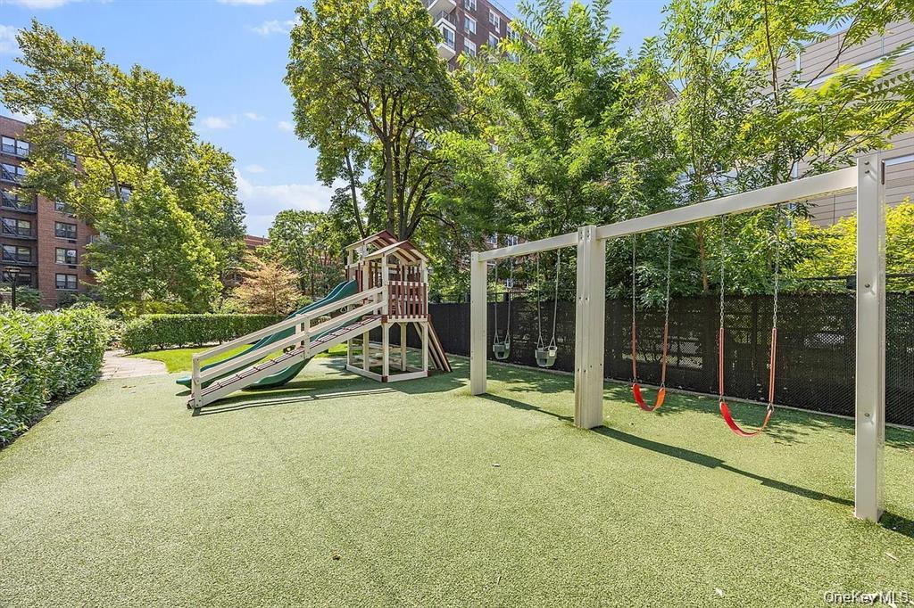 87-10 51 Avenue 4R — photo