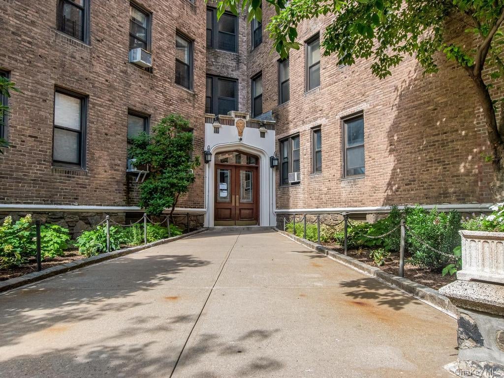 3875 Waldo Avenue 9R — photo