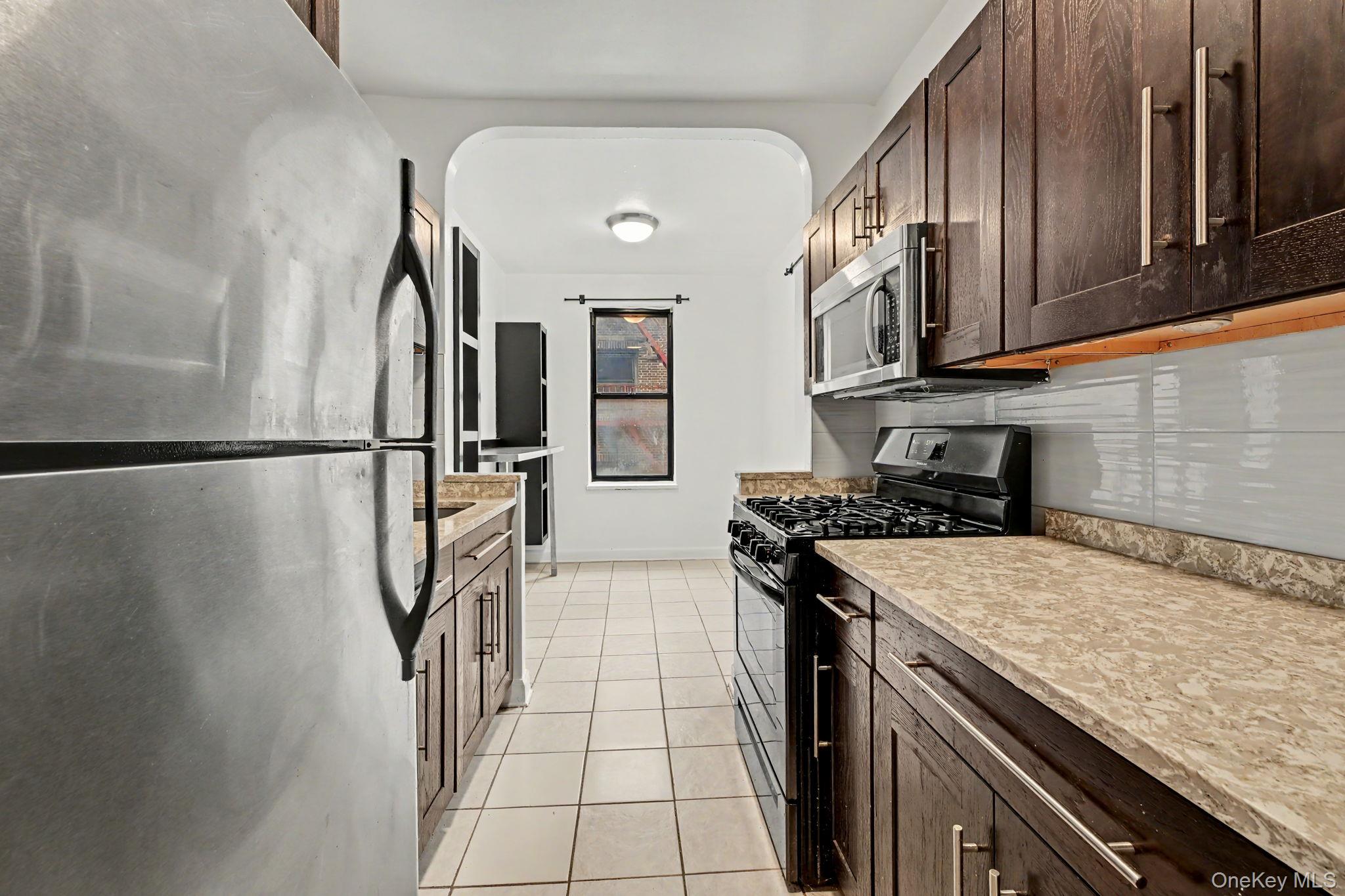 210 Martine Avenue 5K — photo