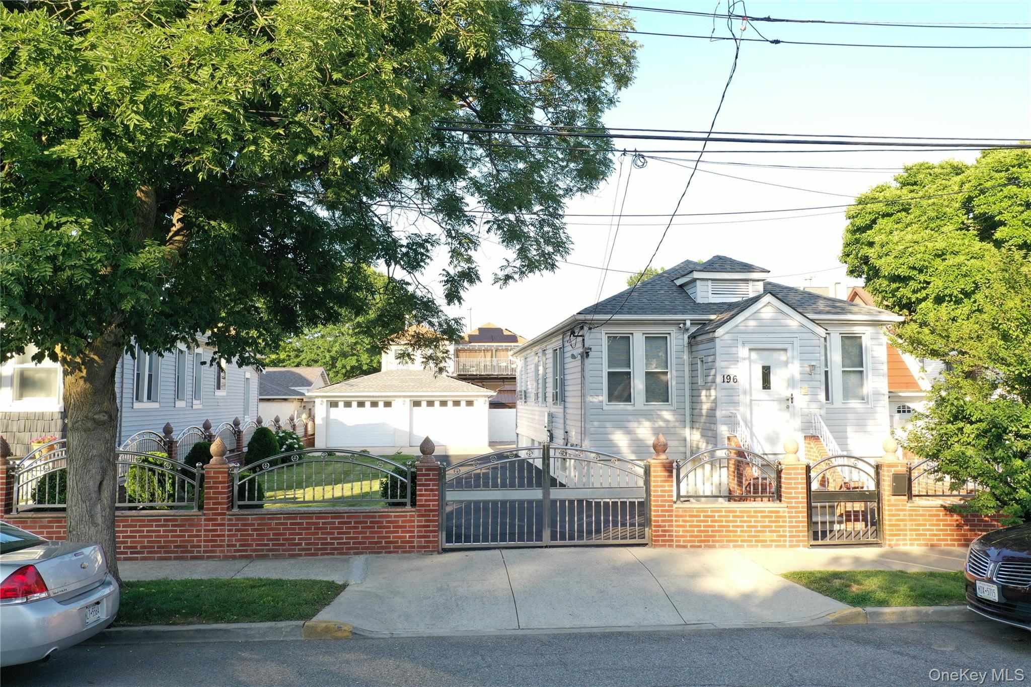 196 Hosmer Avenue — photo
