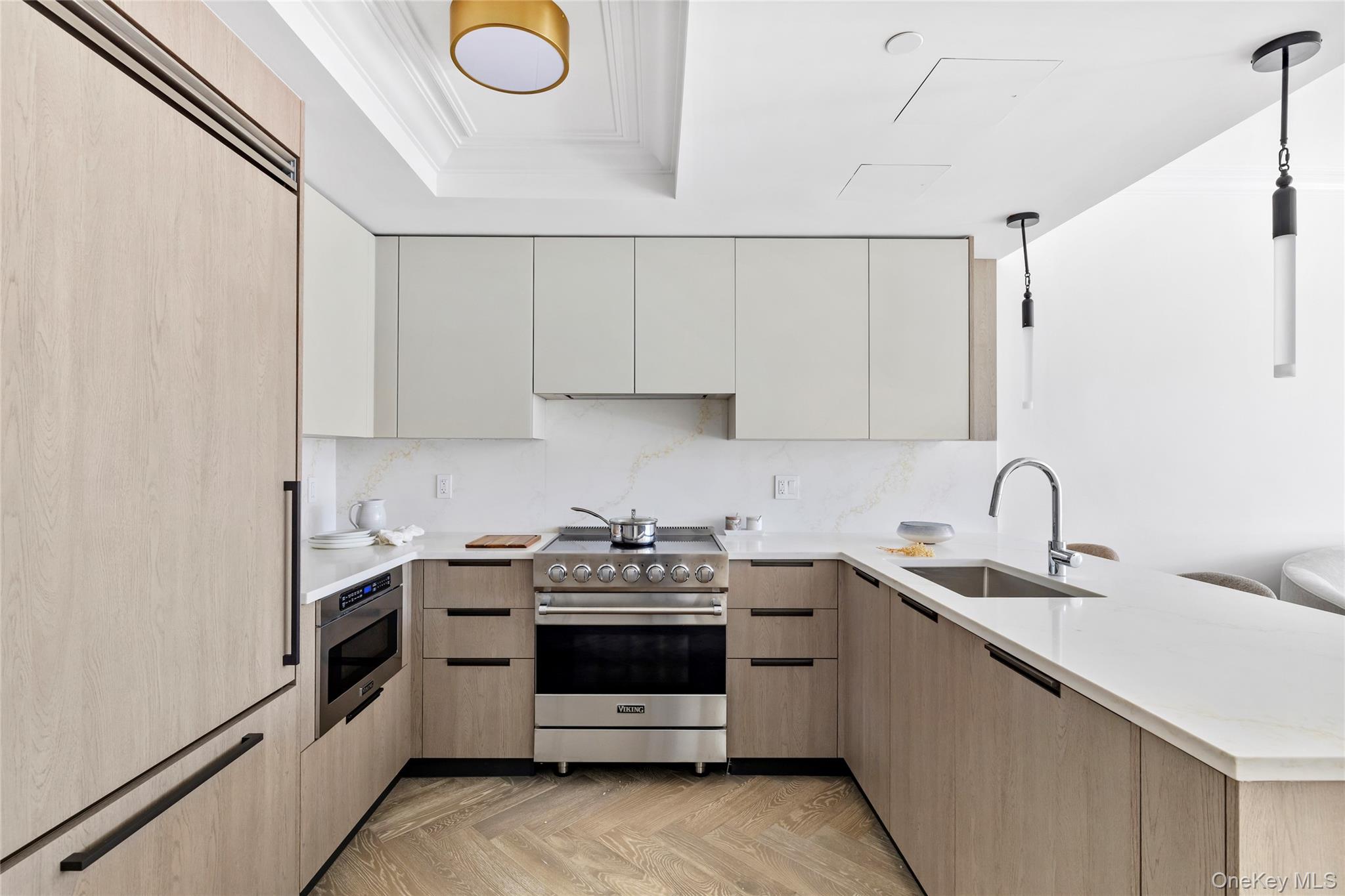 78-29 Austin Street 510 — photo