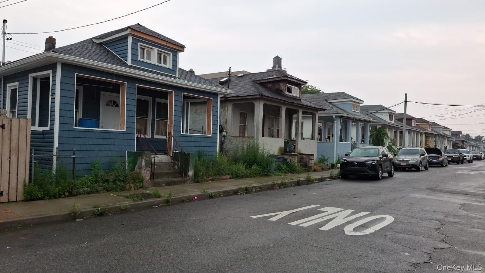 194 Beach 25th Street — photo