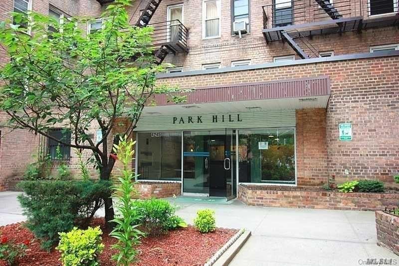 42-45 Kissena Boulevard 6B — photo