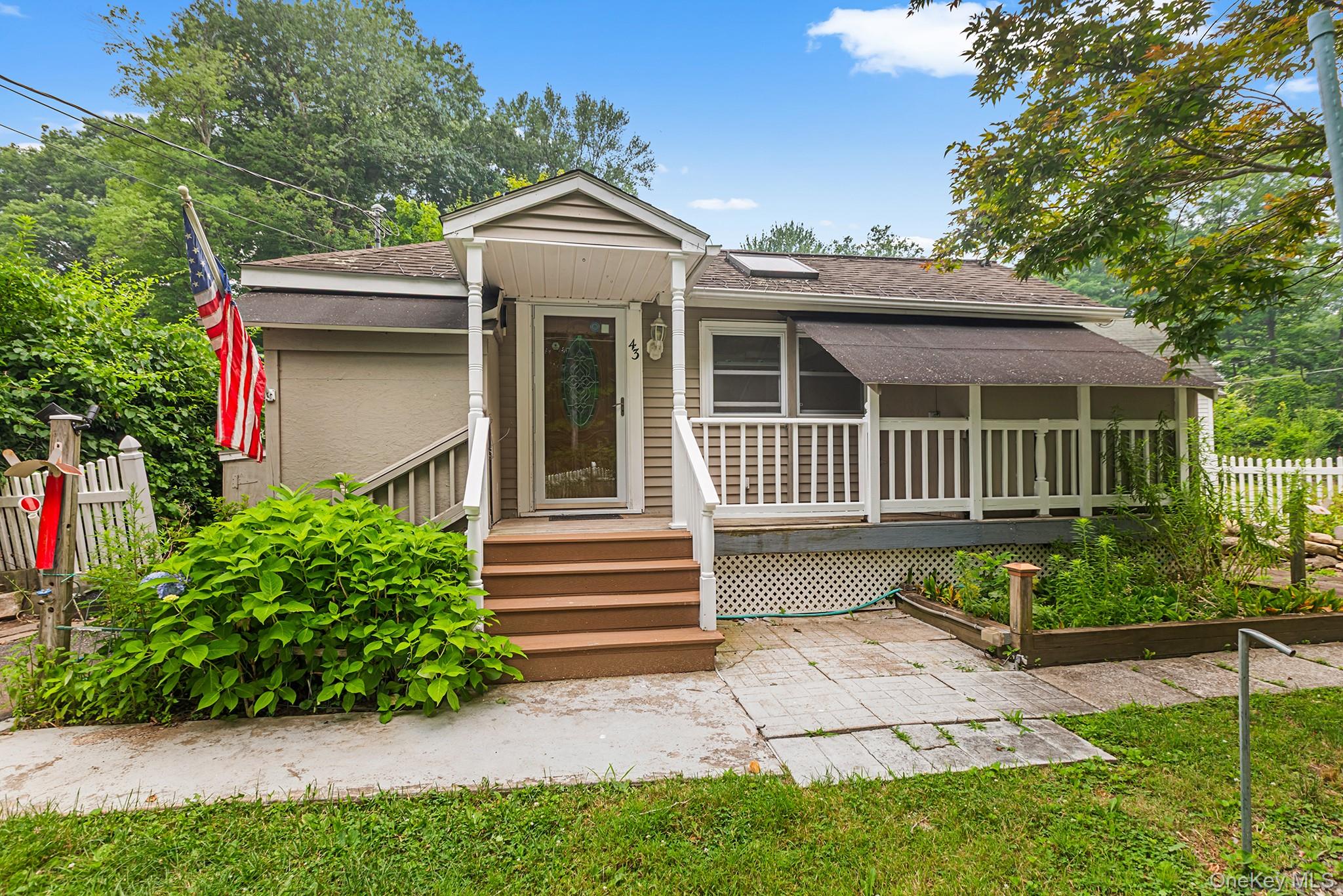 43 W Croton Drive — photo