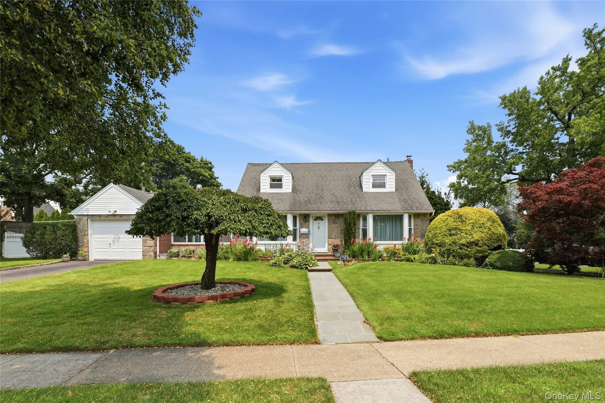 70 Birchwood Drive — photo