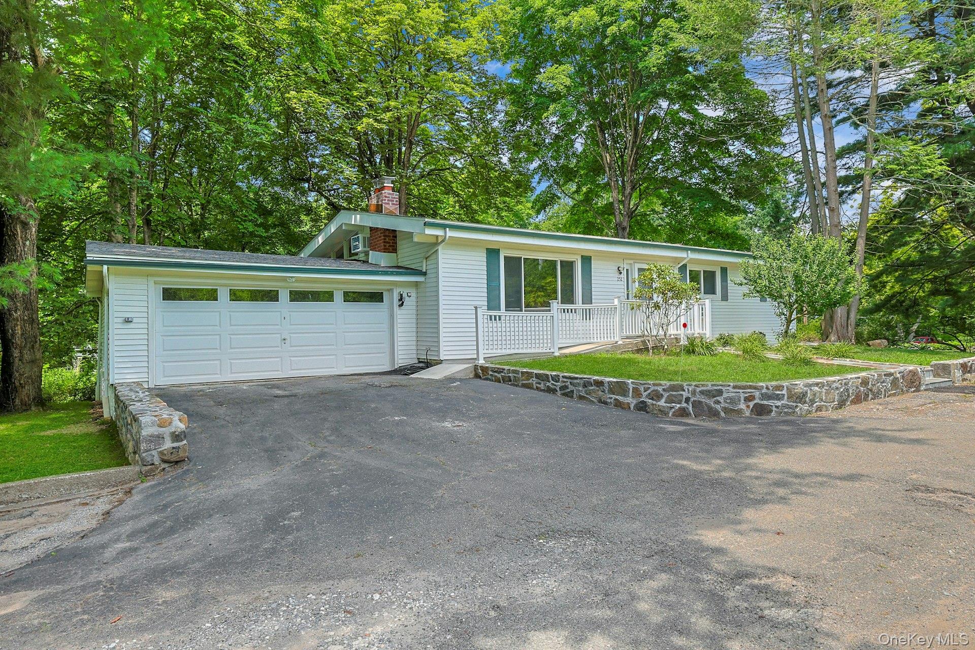 252 Watch Hill Road — photo