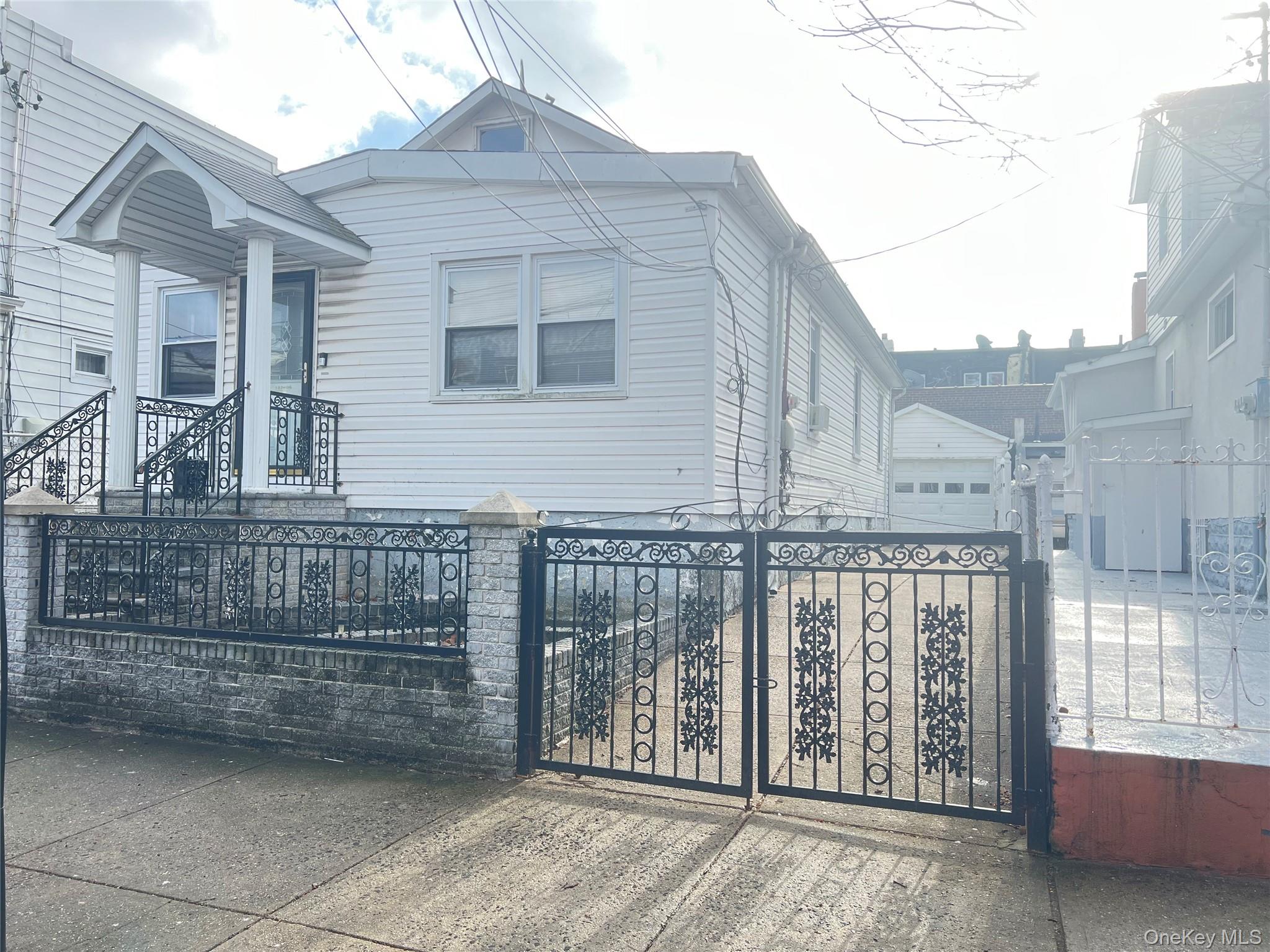 127-06 103rd — photo