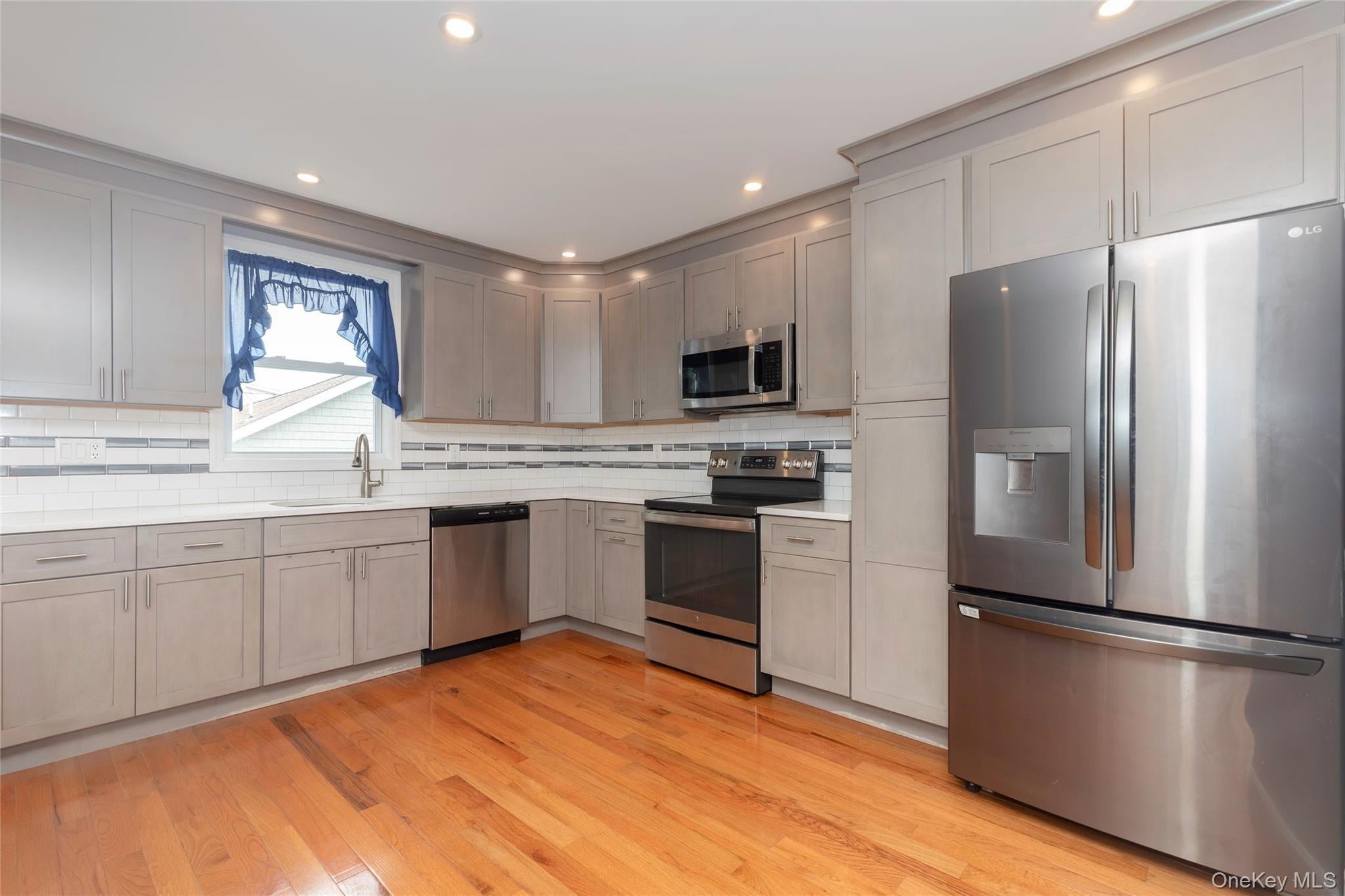 72 Edgewater Park Drive 72C — photo