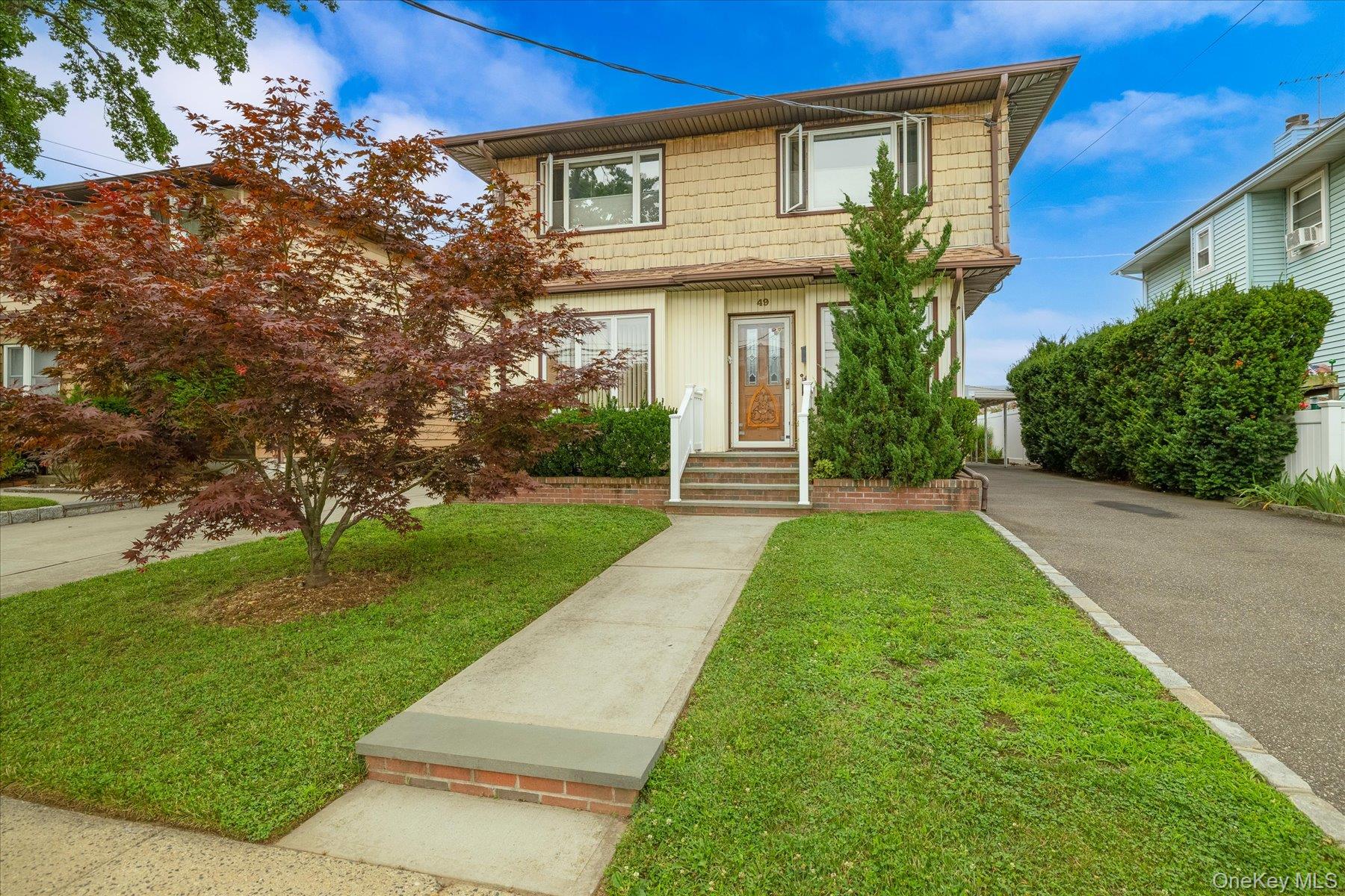 49 Roosevelt Court — photo