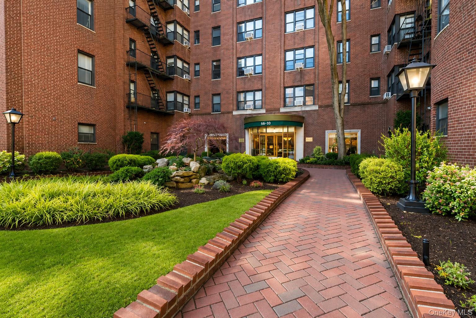 69-10 Yellowstone Boulevard 505 — photo