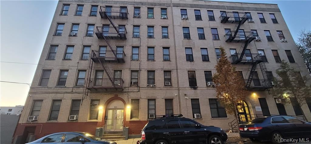 1103 W Franklin Avenue 20 — photo