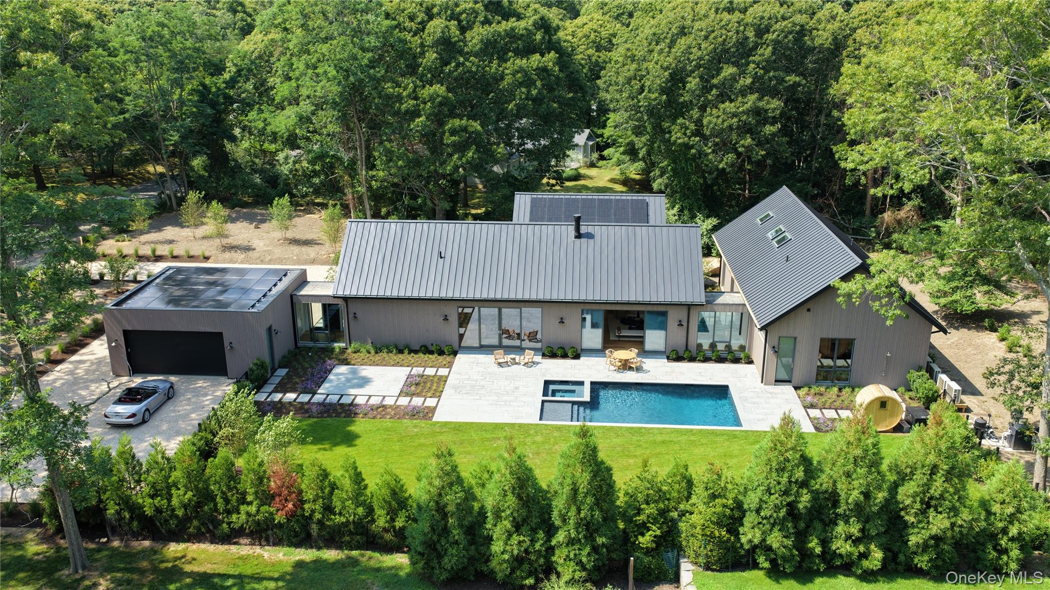 6 Great Circle Drive — photo